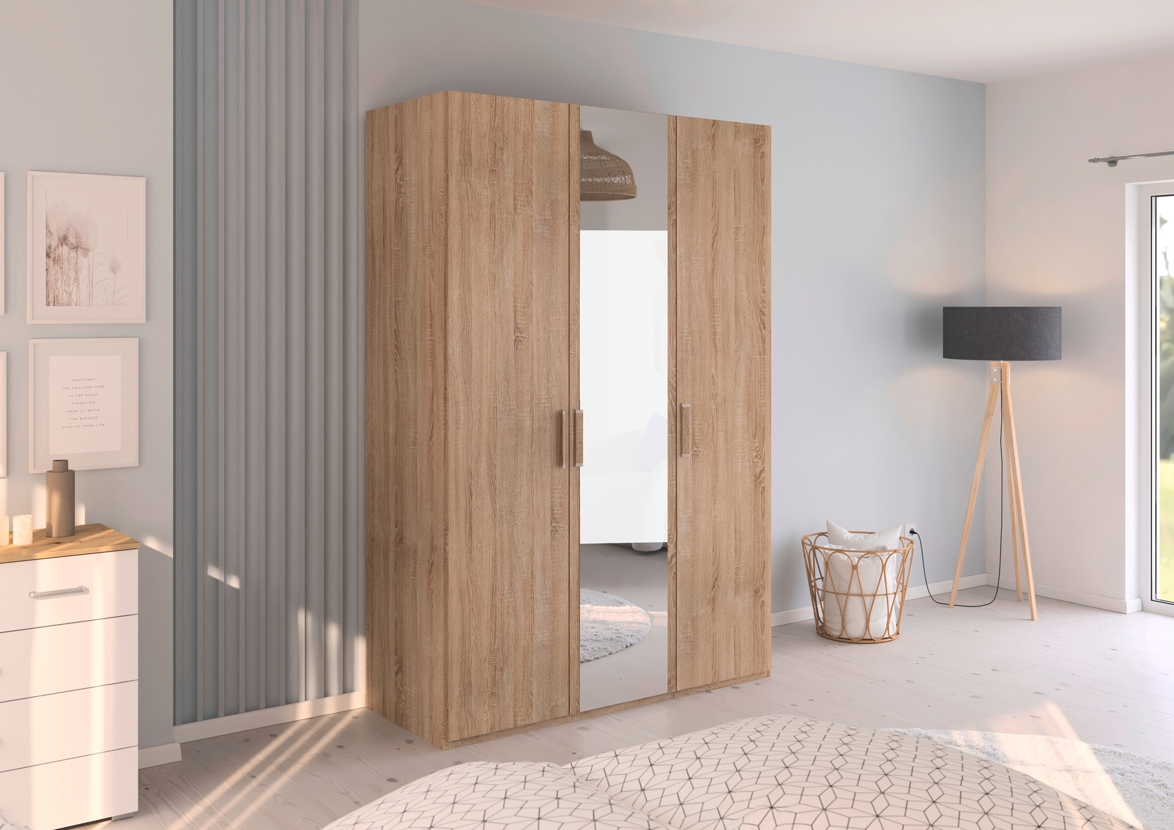 rauch Drehtürenschrank »Kleiderschrank Schrank Garderobe Schlafzimmerschrank EVELYN«, (in 2 Höhen 197 oder 210 cm erhältlich), in elegantem Stil, viel Stauraum 3 Breiten und 2 Höhen MADE IN GERMANY