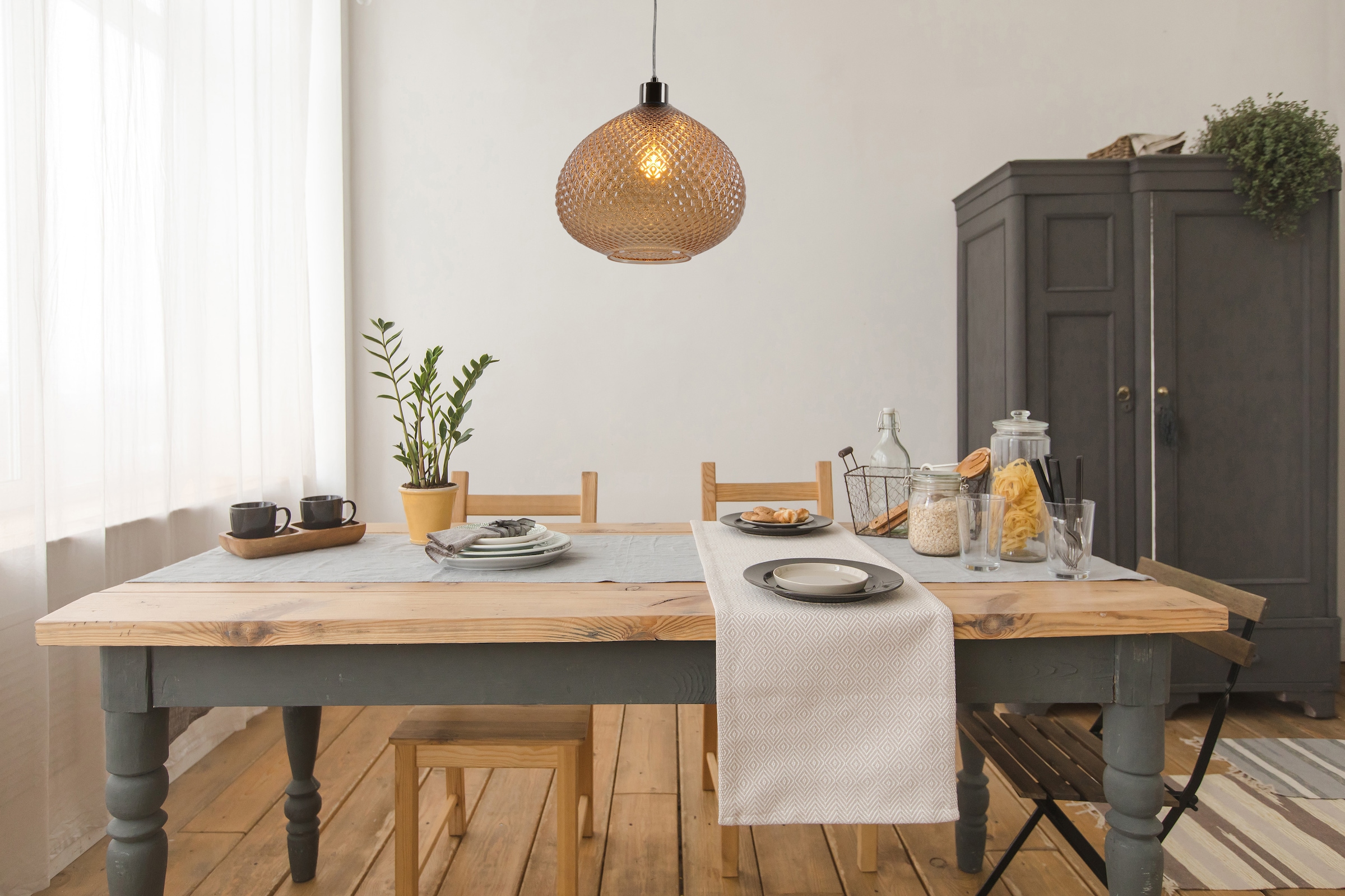 näve Pendelleuchte »Surrat«, 1 flammig, Leuchtmittel E27 | ohne Leuchtmittel-Leuchtmittel wechselbar, E27 max. 40W, Gesamthöhe: 130cm, Pendellänge: 90cm, Farbe:braun getönt