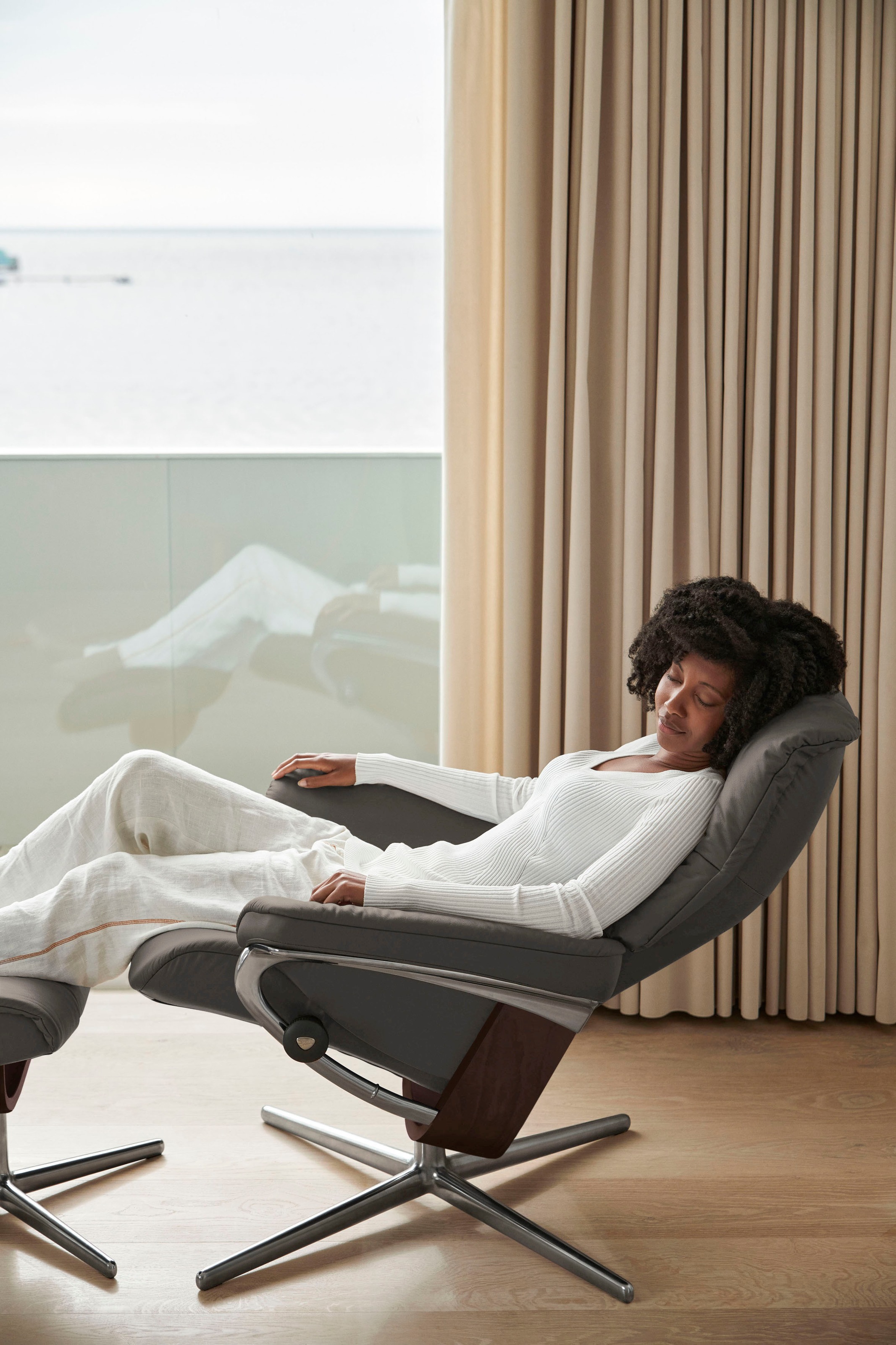 Stressless® Fußhocker »Mayfair«, mit Cross Base, Größe S, M & L, Holzakzent Braun