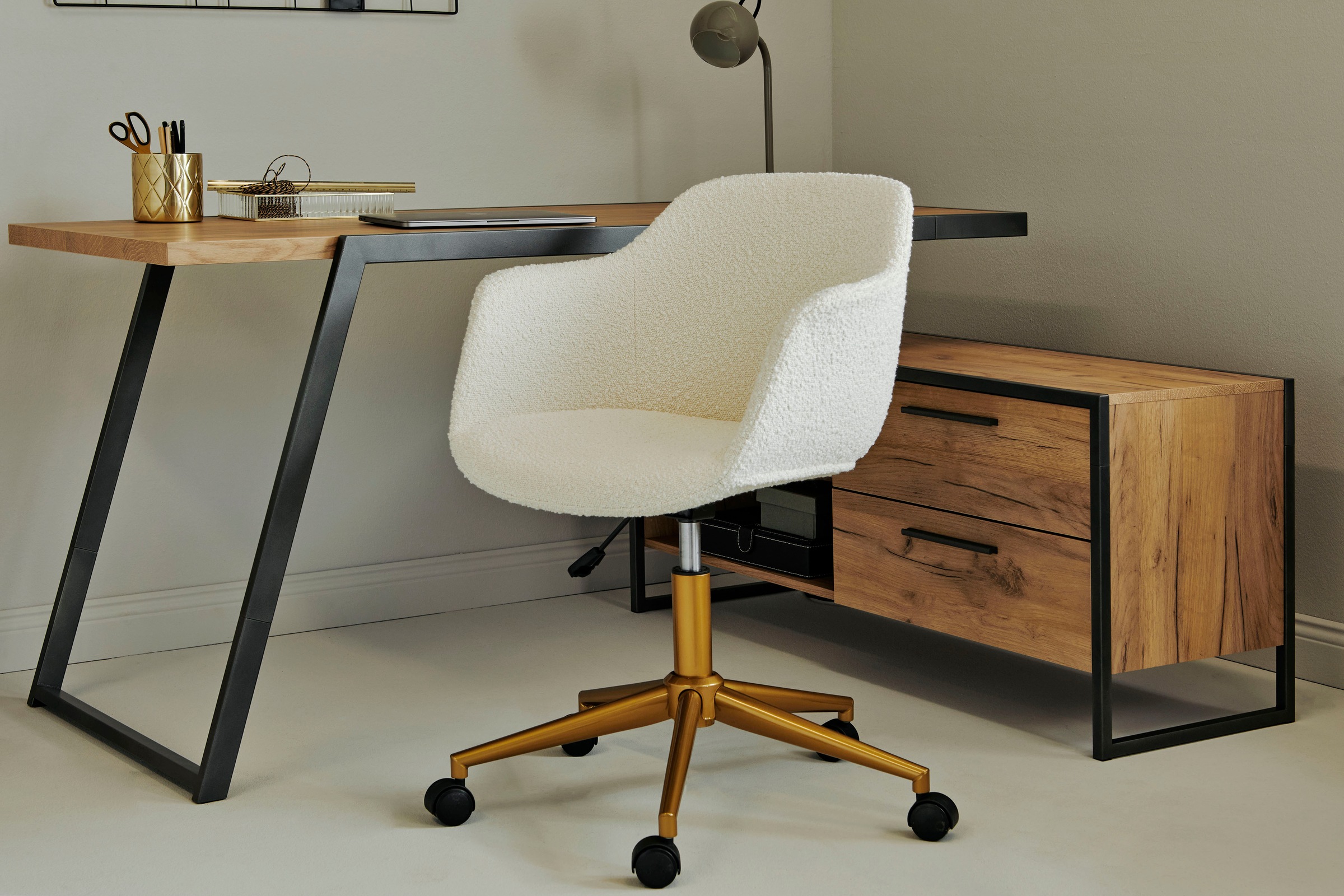 Jahnke Schreibtischstuhl »SHELL WORX«, 1 St., Bouclé, Büro-/ Schreibtischstuhl, höhenverstellbar, Samt, Gestell in Gold-Look