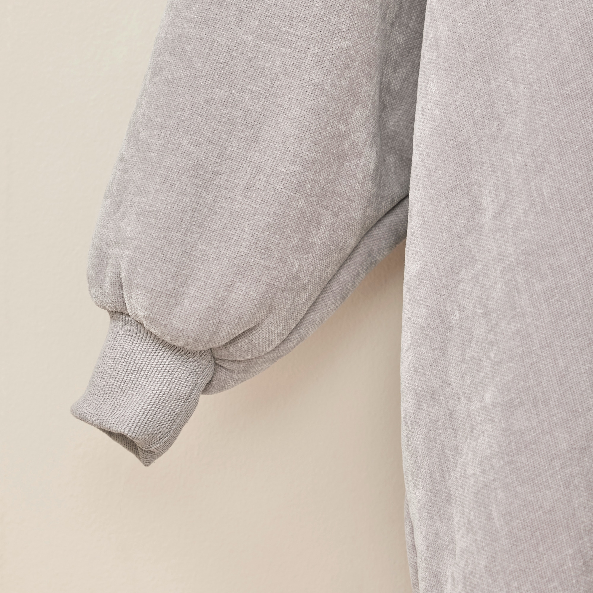 s.Oliver Wohndecke »s.Oliver Lounge Hoodie« mit Kapuze, Ärmeln und Tasche