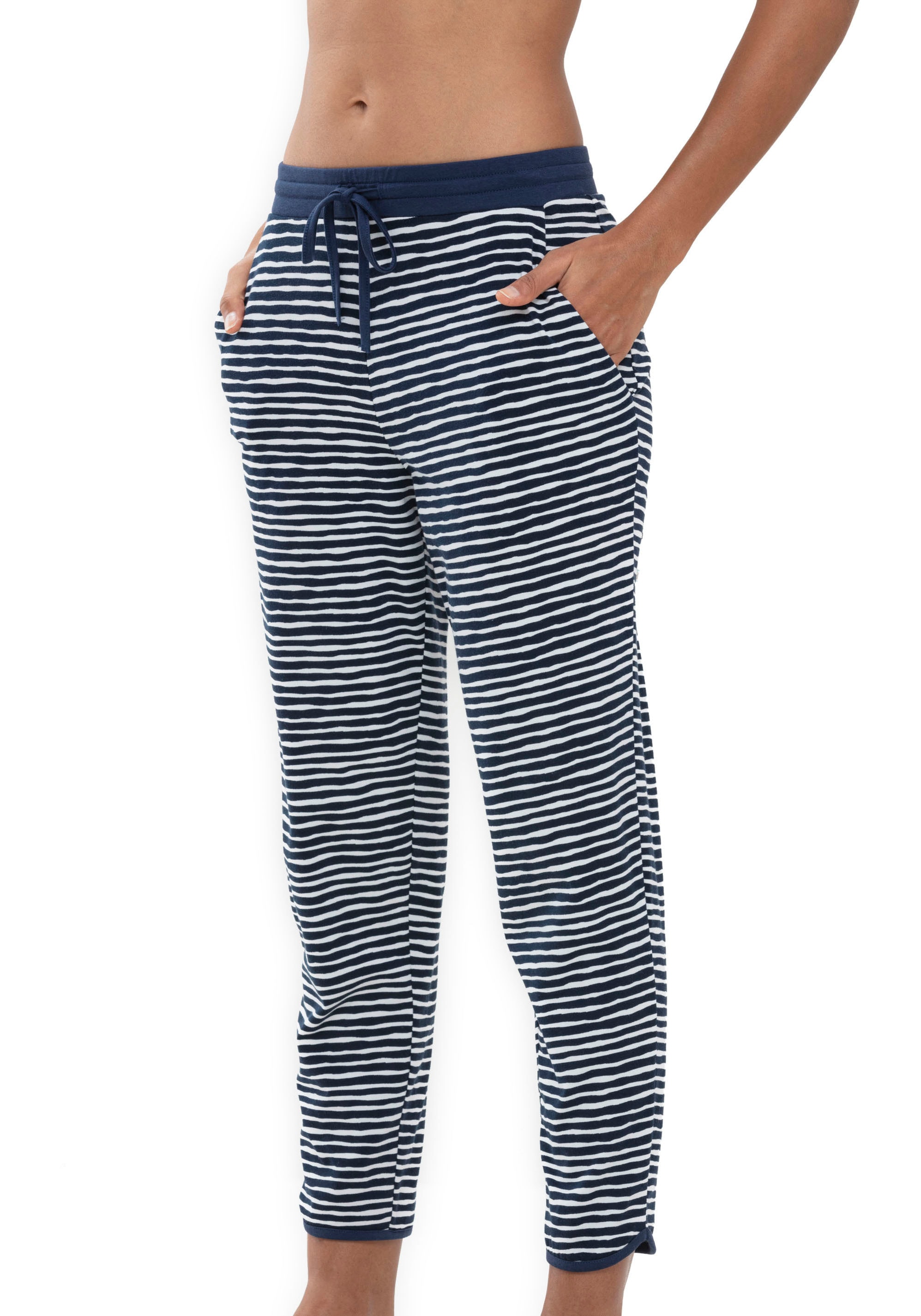 Mey Schlafanzug, (Set, 2 tlg.), mit gestreifter Hose und schlichtem Oberteil