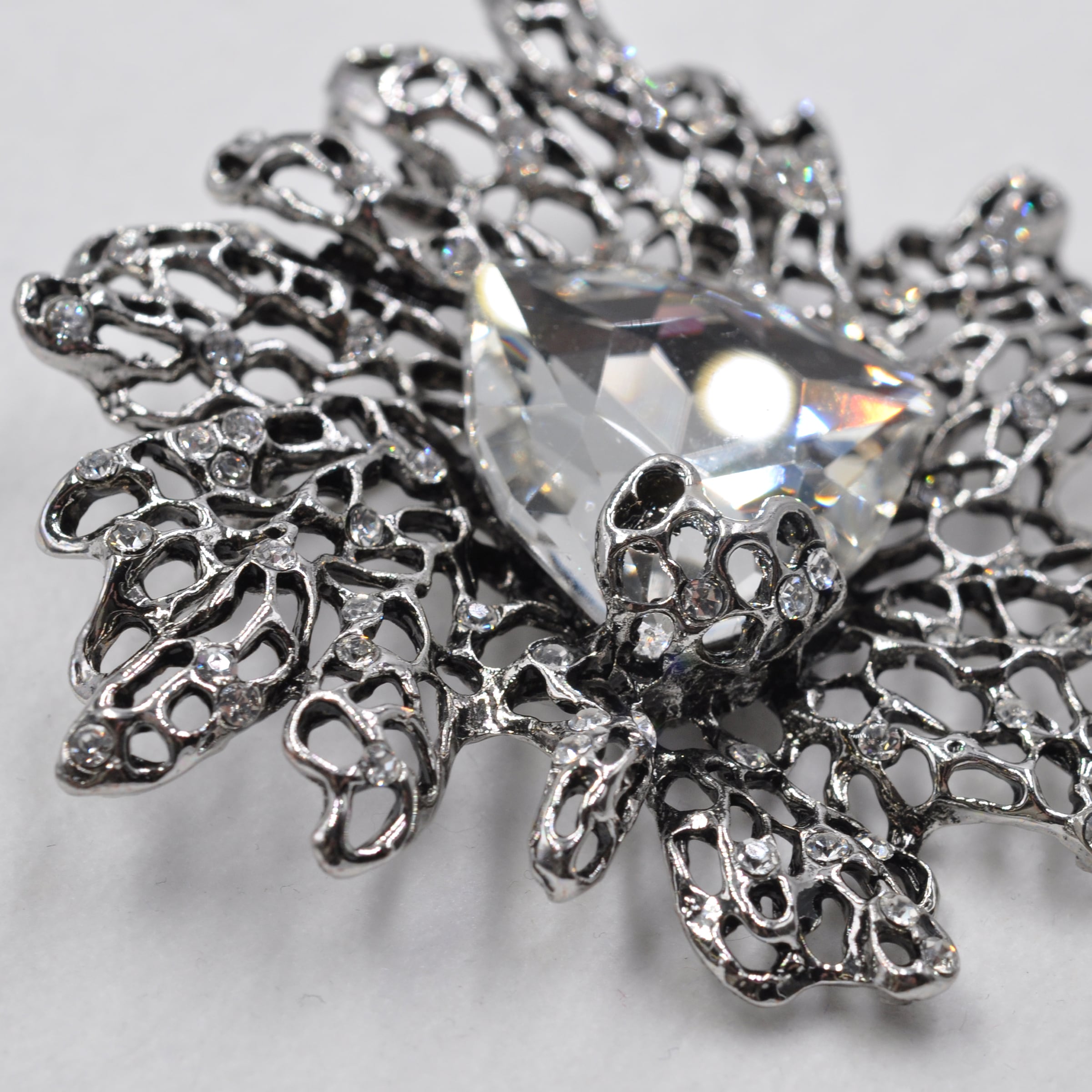 Firetti Brosche »Schmuck Geschenk Water Lily« ()