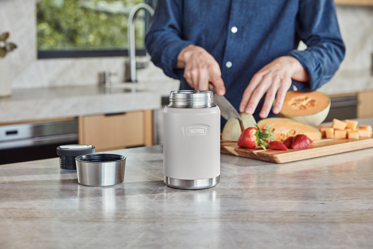 THERMOS Thermobehälter »ICON FOOD JAR, Thermobehälter für Essen, spülmaschinenfest« 0,71l, 10h heiß & 24h kalt, dicht & auslaufsicher, mit Löffel