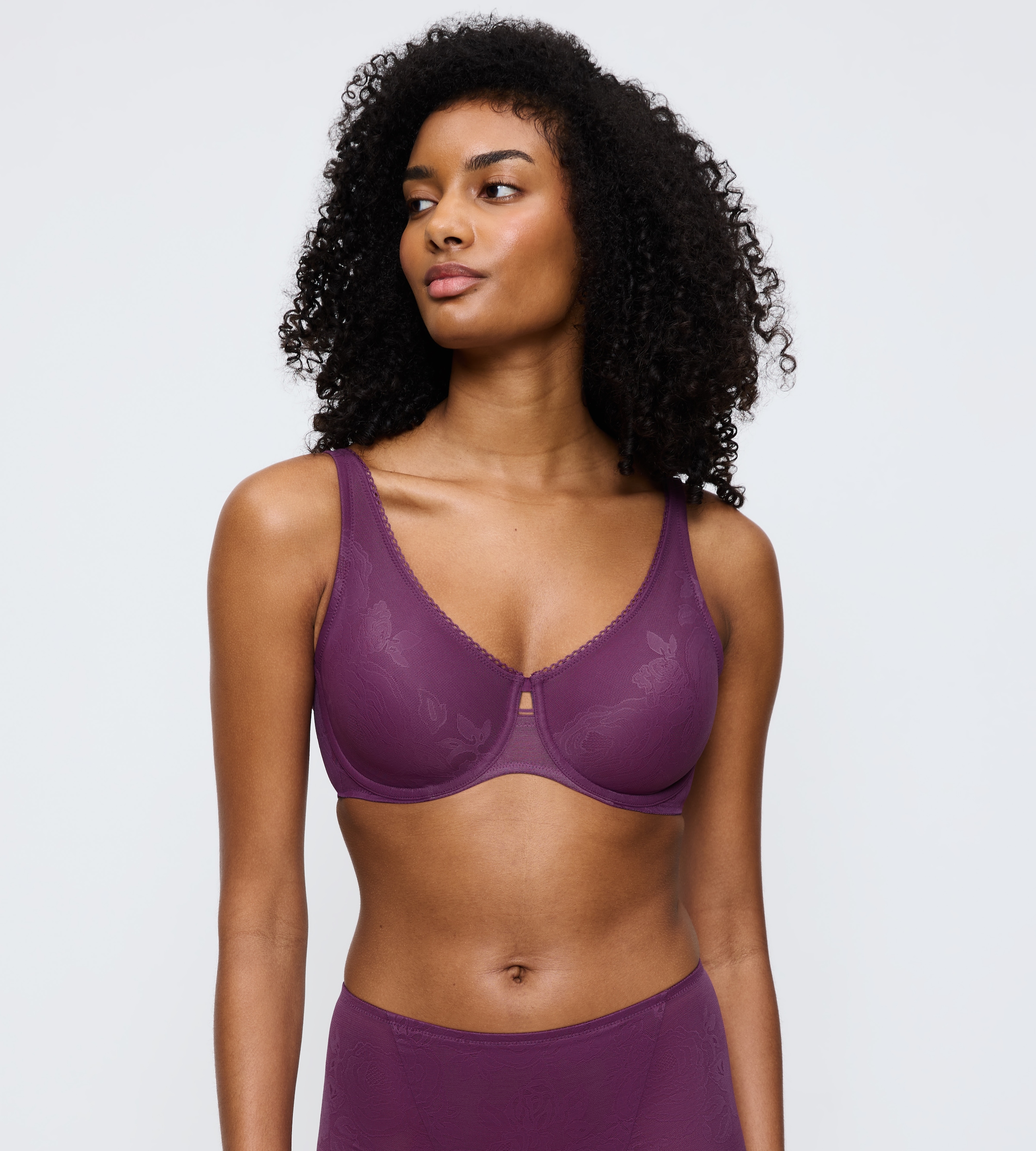 Triumph Minimizer-BH »Wild Rose Sensation« verkleinert die Brust optisch um eine Cup-Größe