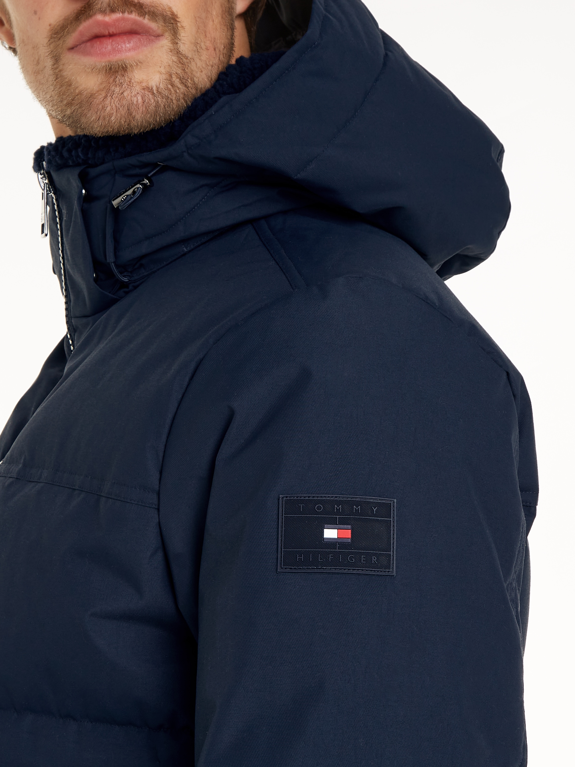 Tommy Hilfiger Parka »ROCKIE UTILITY HOODED JACKET«, mit Kapuze, Abnehmbare Kapuze mit Kordelzug, 2-Wege-Reißverschluss