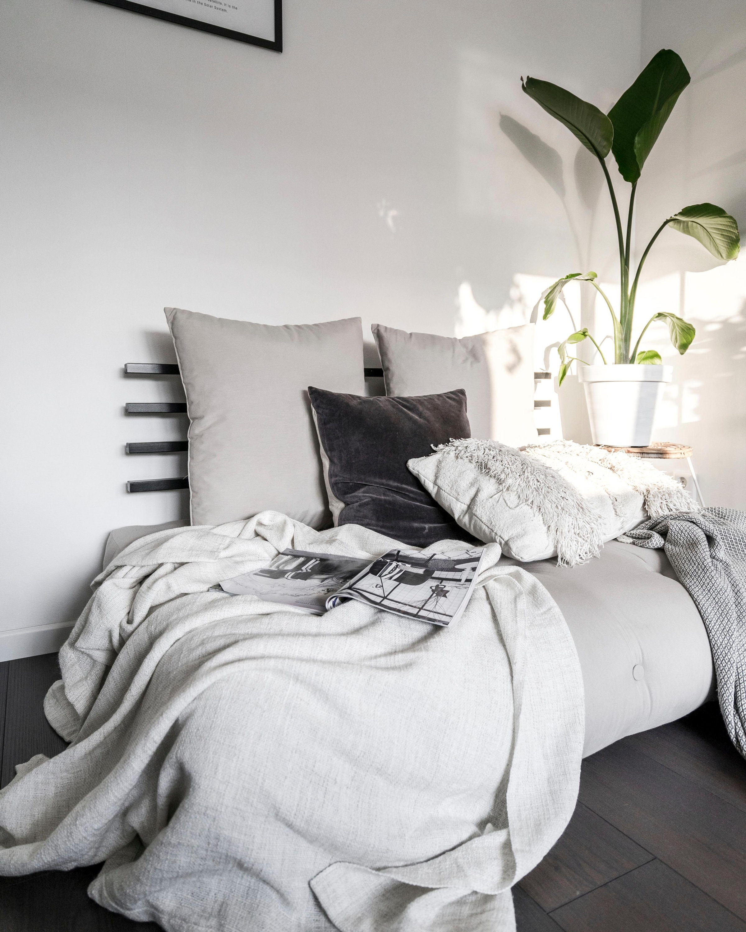 Karup Design Schlafsofa »Shinsano, futonstil, Rückenrahmen und zweiteiligem günstig online kaufen