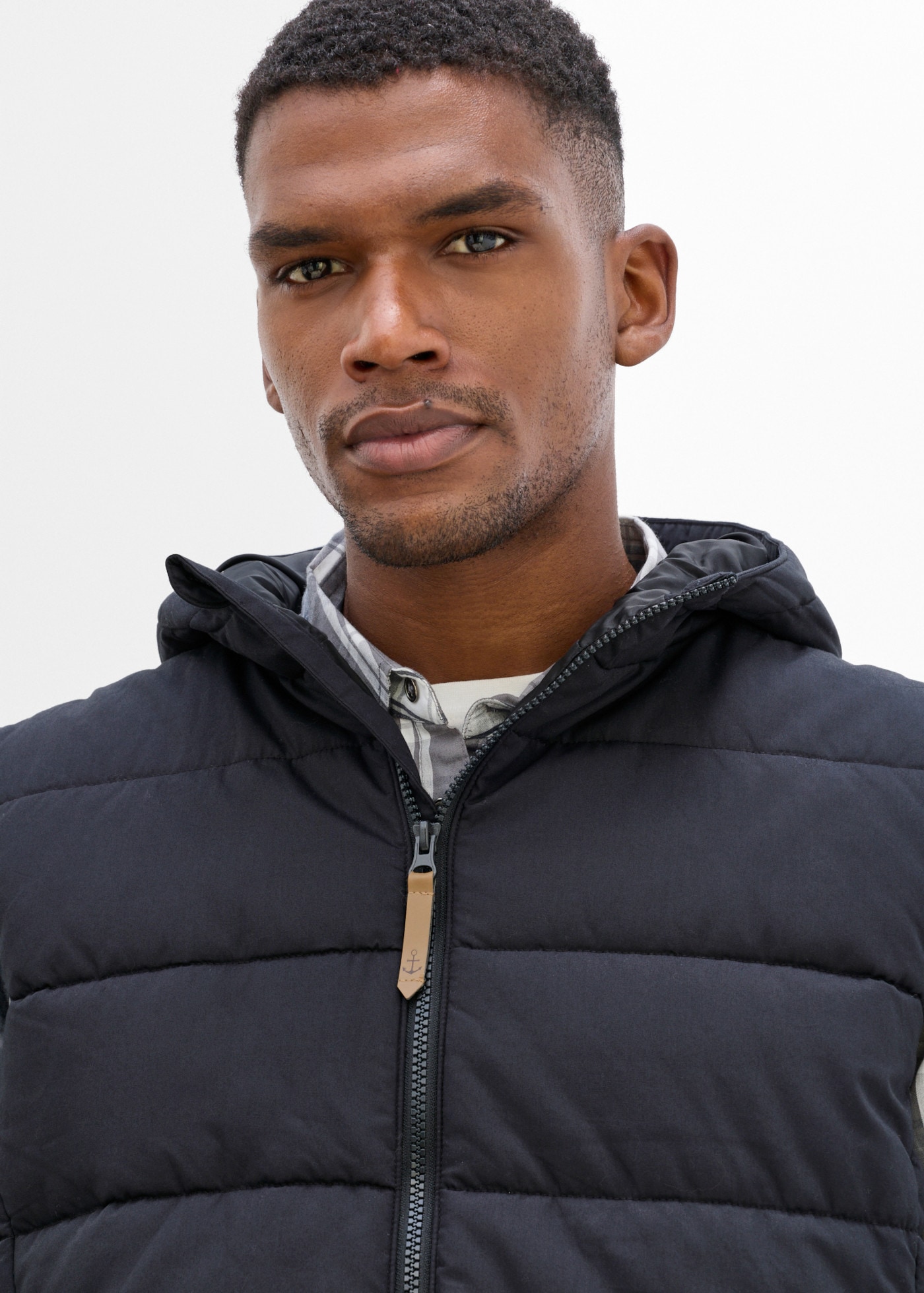 bonprix Steppweste im Casual-Stil, aus Baumwolle, Regular Fit, mit Stehkragen