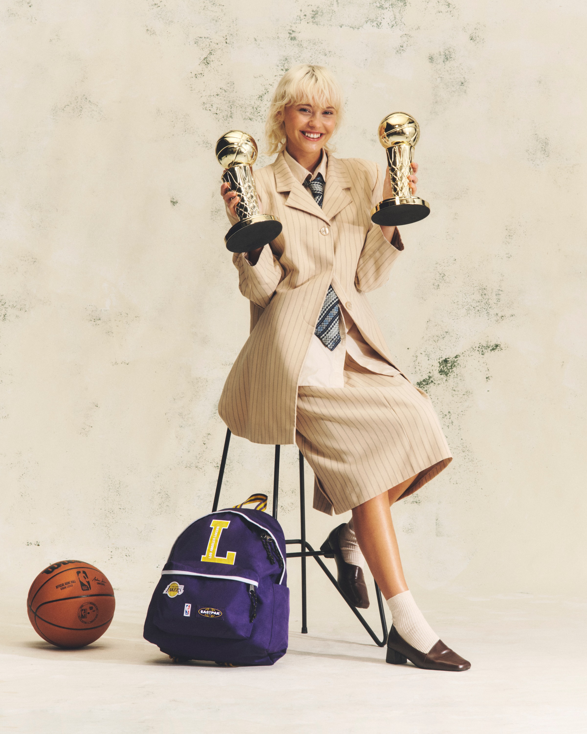 Eastpak Freizeitrucksack »DAY PAK'R NBA« Unisex Freizeitrucksack, NBA Fan Rucksack in knalligem Design