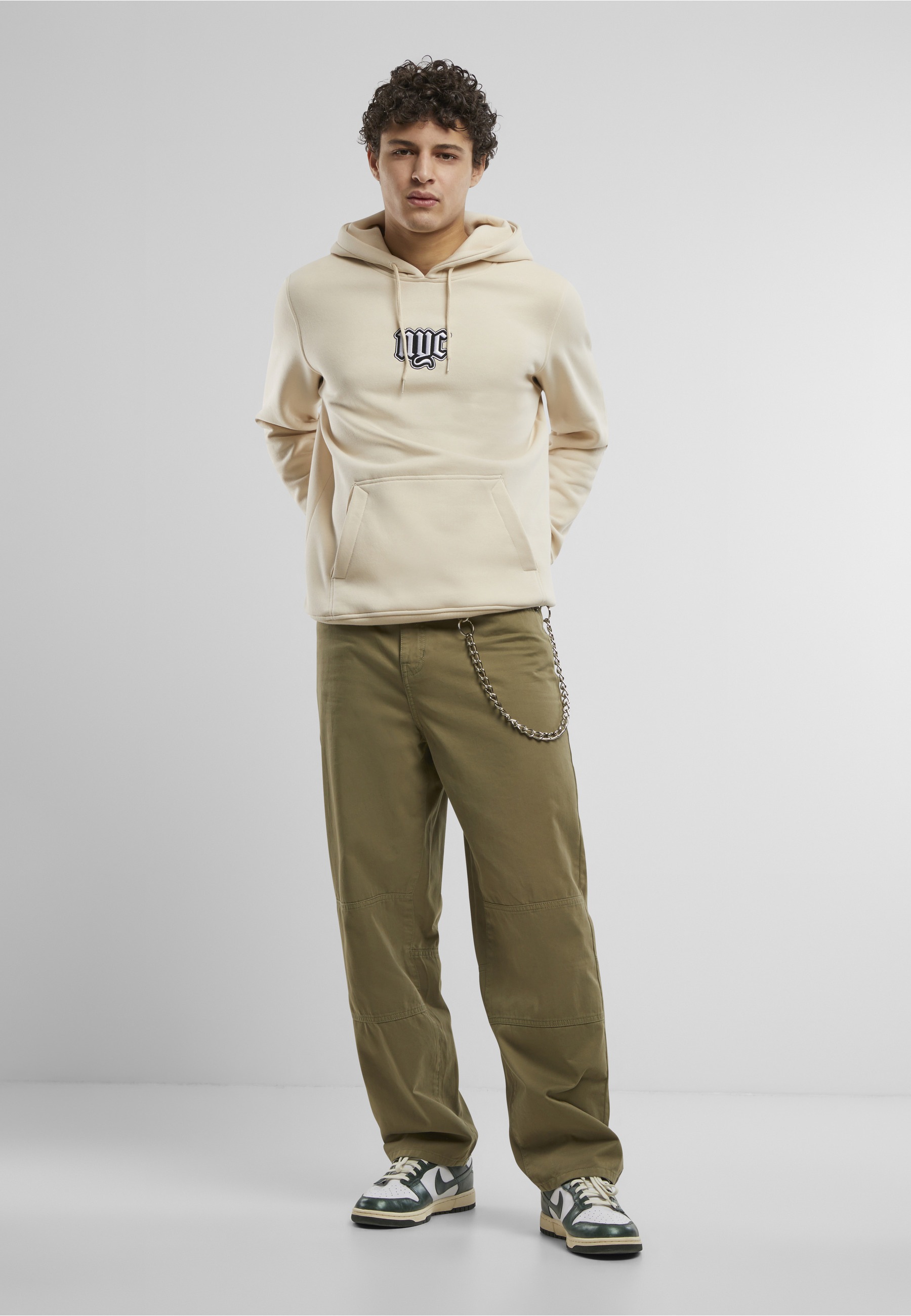 MisterTee Kapuzenpullover »MisterTee NYC Old English Wording Patch Hoody« 1 Stk.