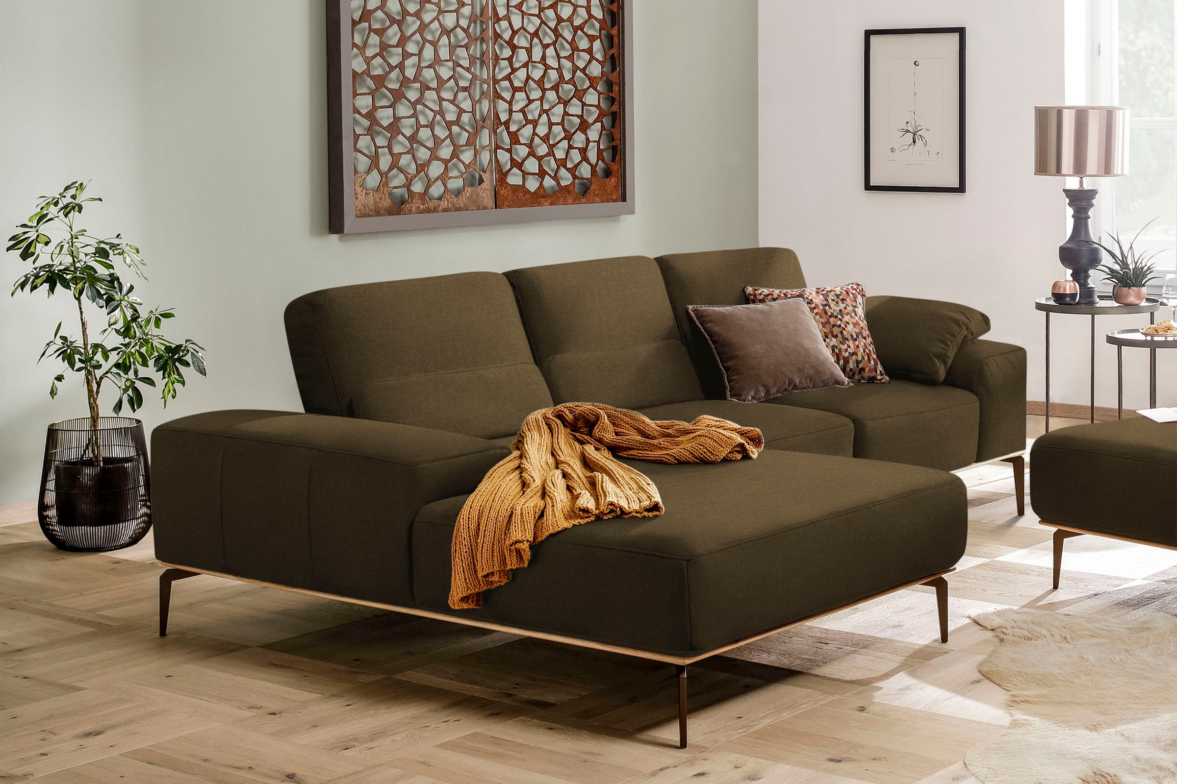 W.SCHILLIG Ecksofa »run, Designsofa mit tollem Sitzkomfort, bequem, L-Form«, mit Holzsockel, Füße in Bronze pulverbeschichtet, Breite 279 cm