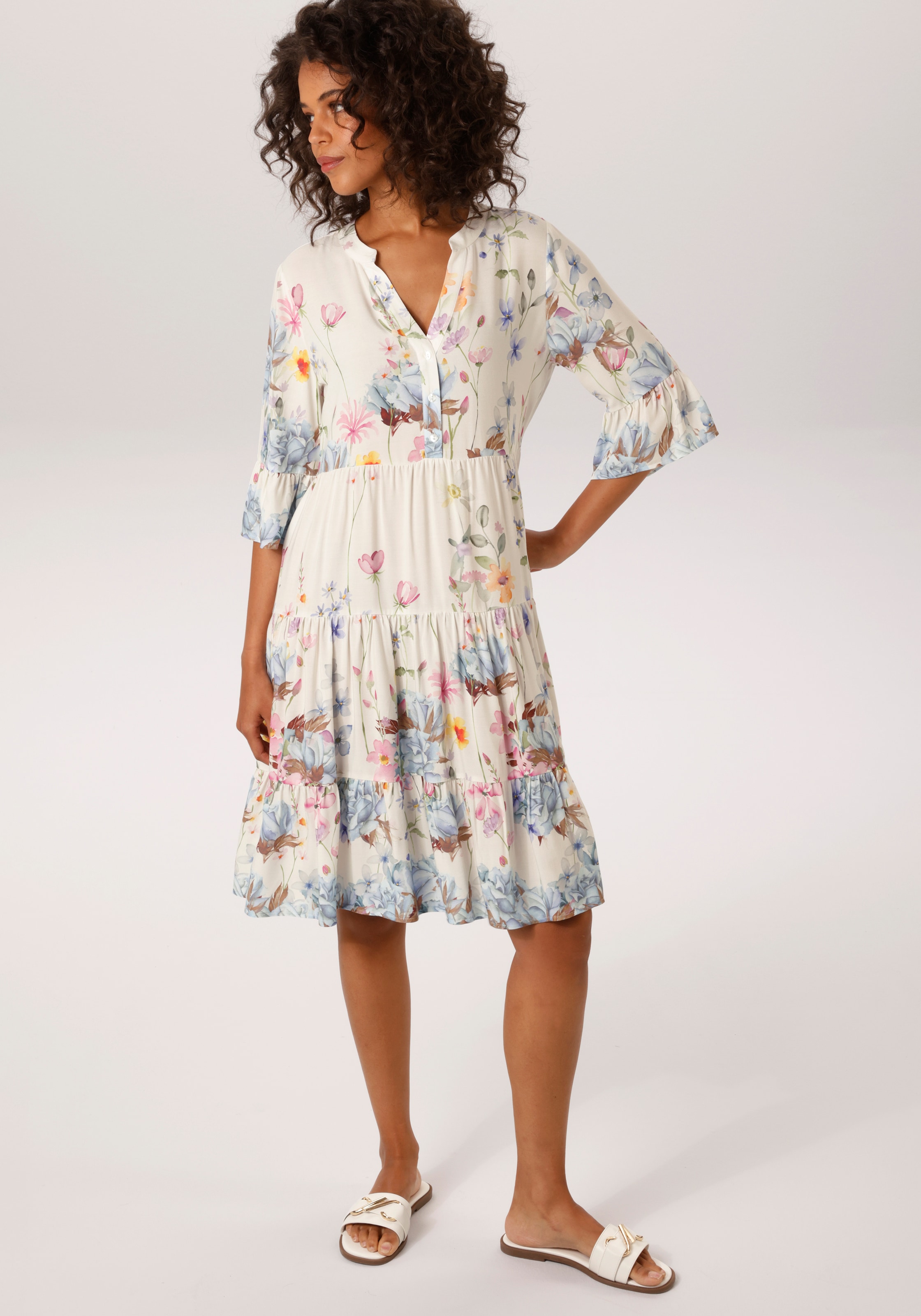 Aniston CASUAL Tunikakleid mit malerischen Blumen bedruckt