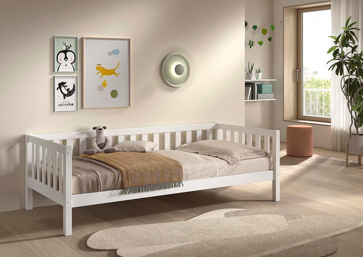 Vipack Kinderbett »Dallas, Massivholzbett, umbaubar vom Boden- zum Daybett« inkl. Rolllattenrost und Sprossenumrandung, 90 oder 140x200 cm breit,  stabil und standfest gebaut, wahlweise Kiefer massiv natur oder weiß