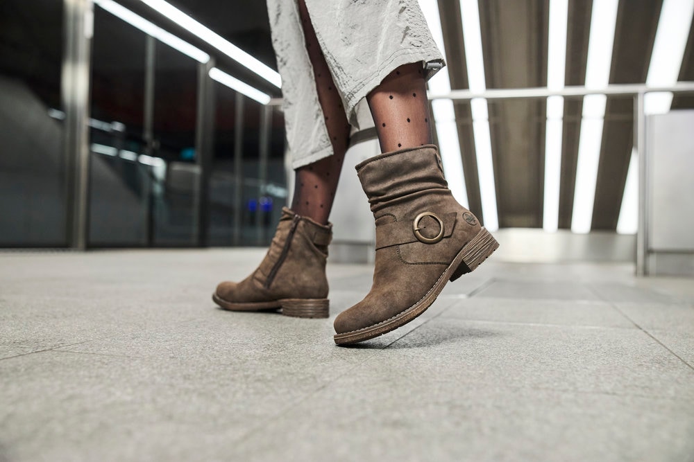 Rieker Stiefelette, Boots, Blockabsatz, slouchy Schaft und Innenreißverschluss
