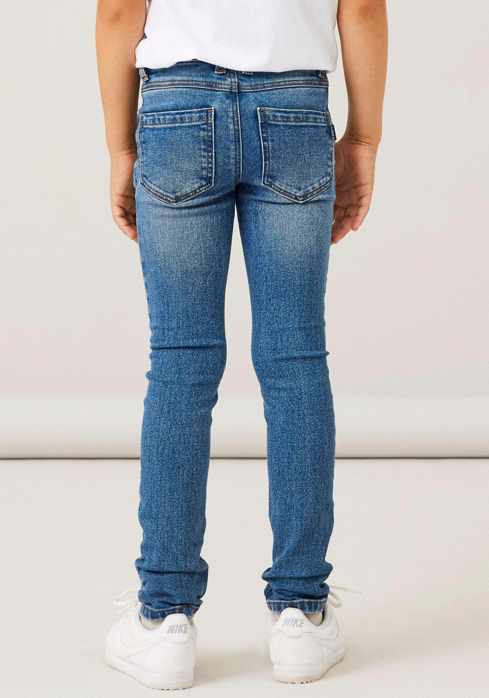 »NKMTHEO NOOS« bei It JEANS online 1090-IO Name Slim-fit-Jeans XSLIM