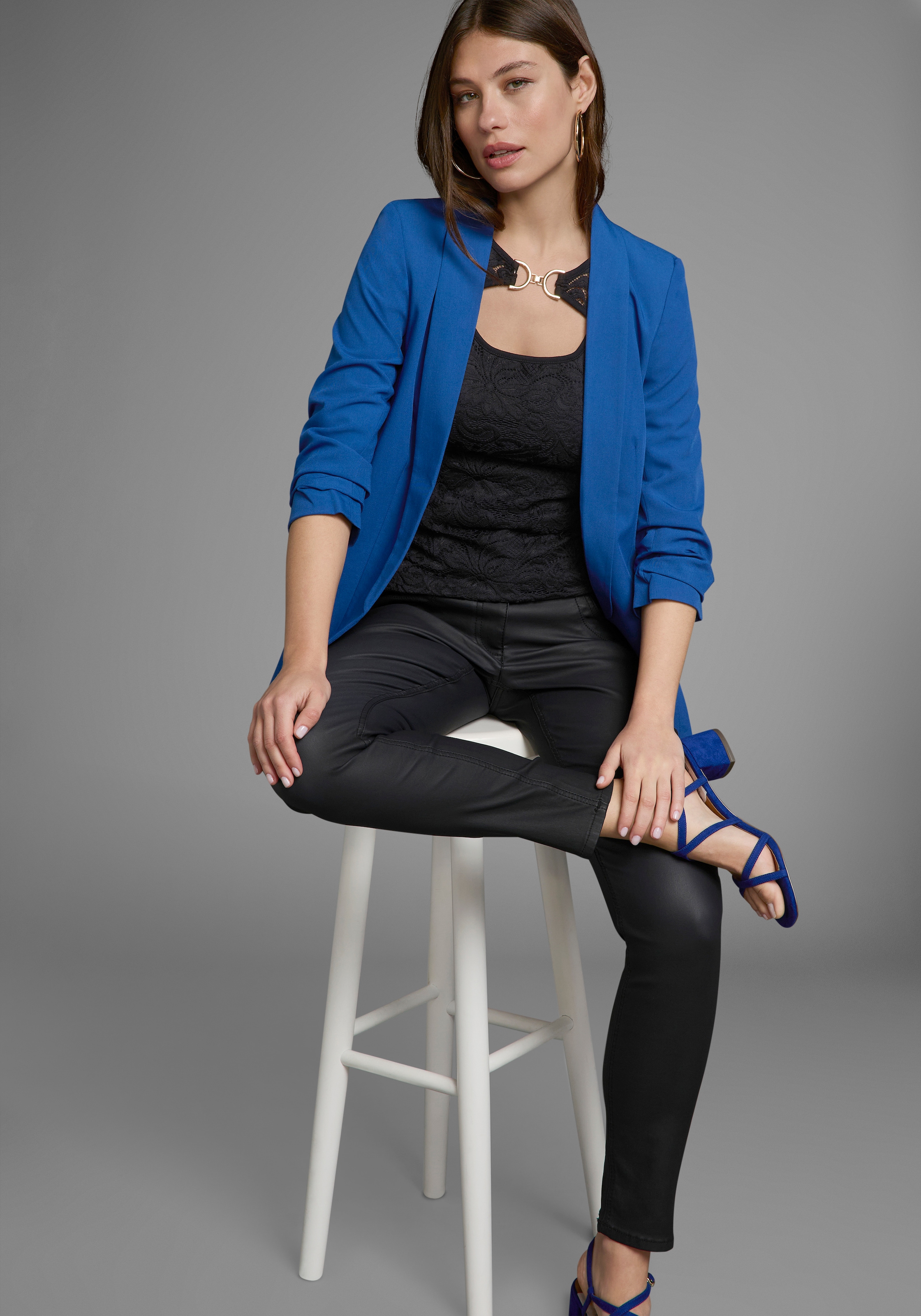 Melrose Spitzentop mit Zierschnalle