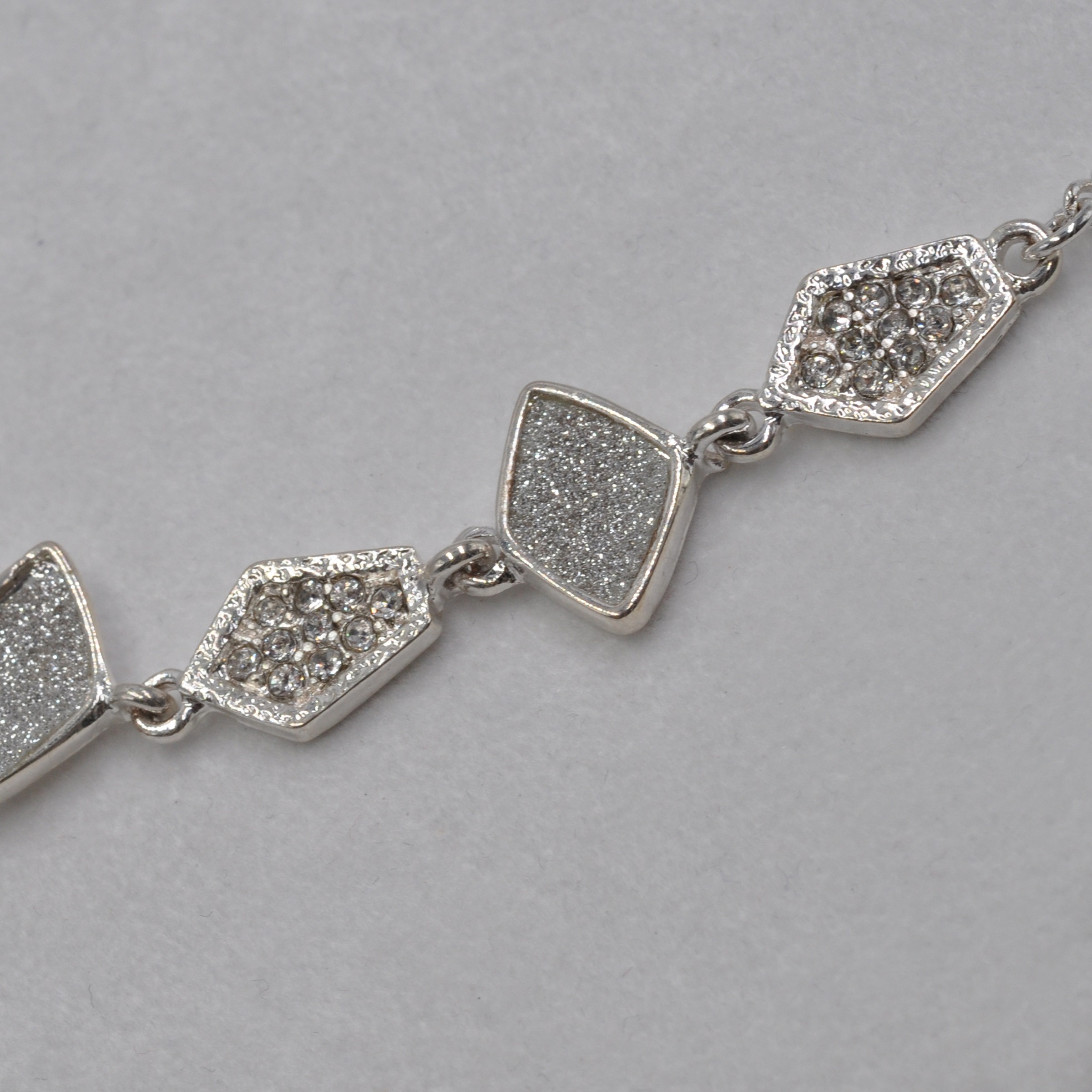 Firetti Collier »Schmuck Geschenk Glitter Collier« mit Glasstein