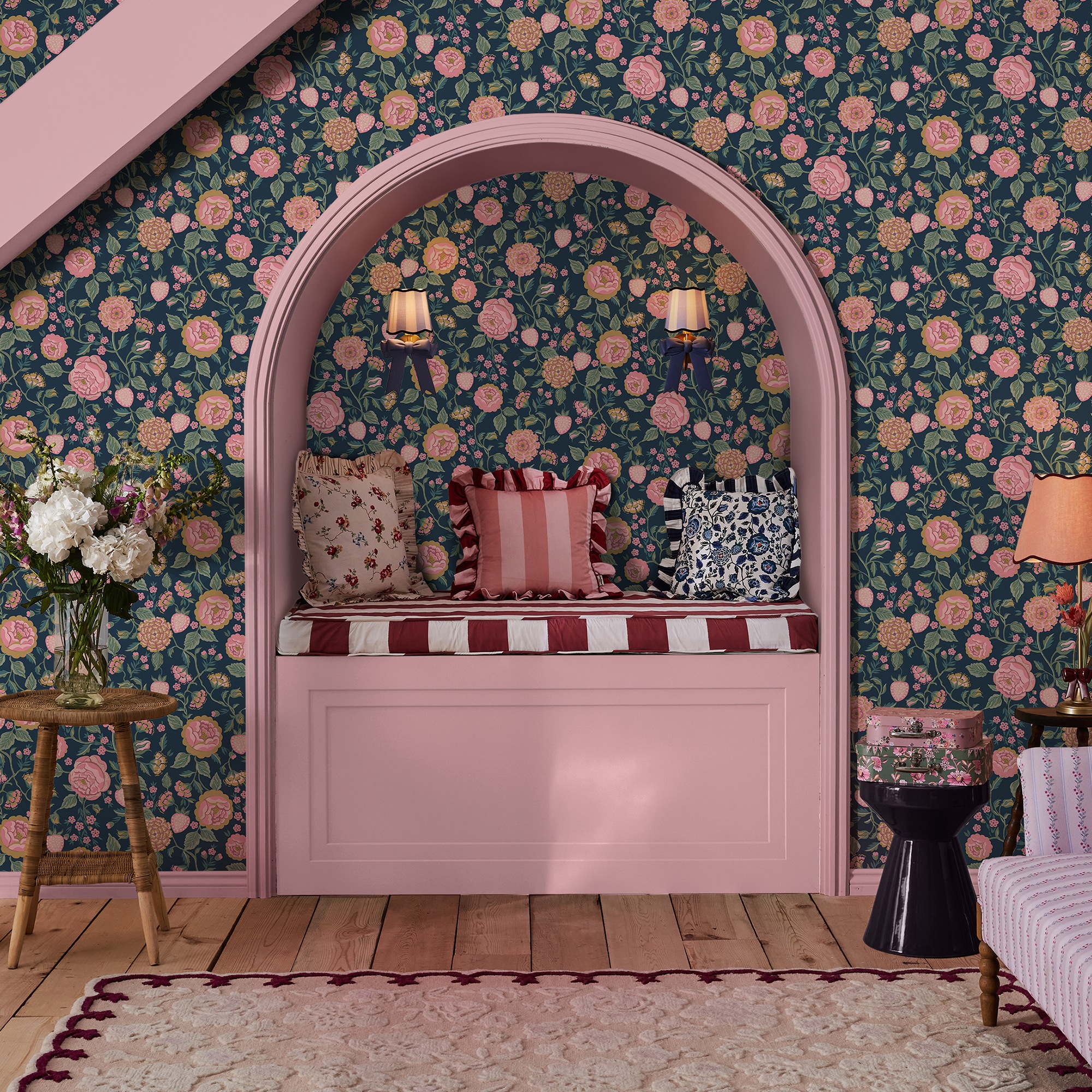 Cath Kidston Vliestapete »Strawberry Garden Navy« geblümt glatt 10mx52cm (ca. 5m2)