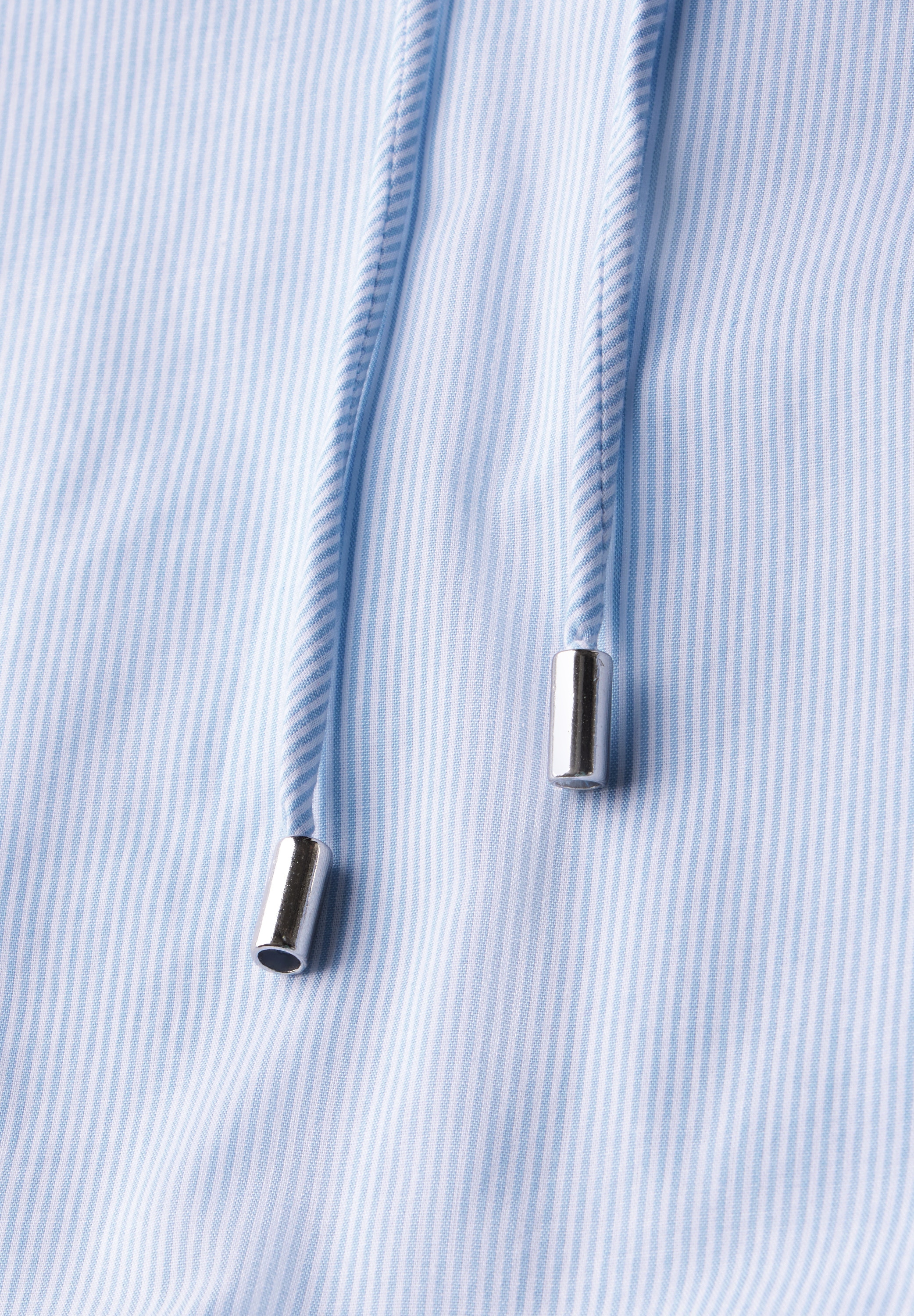 STREET ONE Shirtbluse, mit geschlitztem Ausschnitt mit Bändern