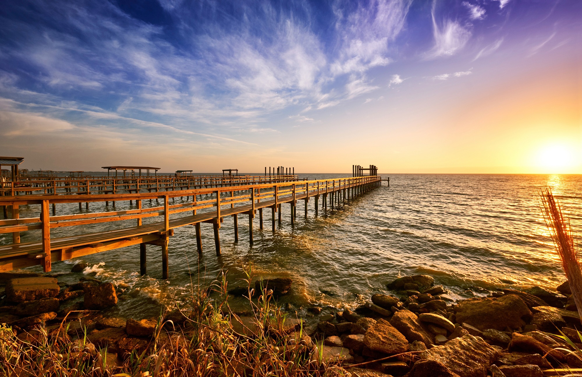 Papermoon Fototapete »HOLZ-BRÜCKE-TEXAS PIER STEG MEER SEE STRAND SONNE BUC günstig online kaufen