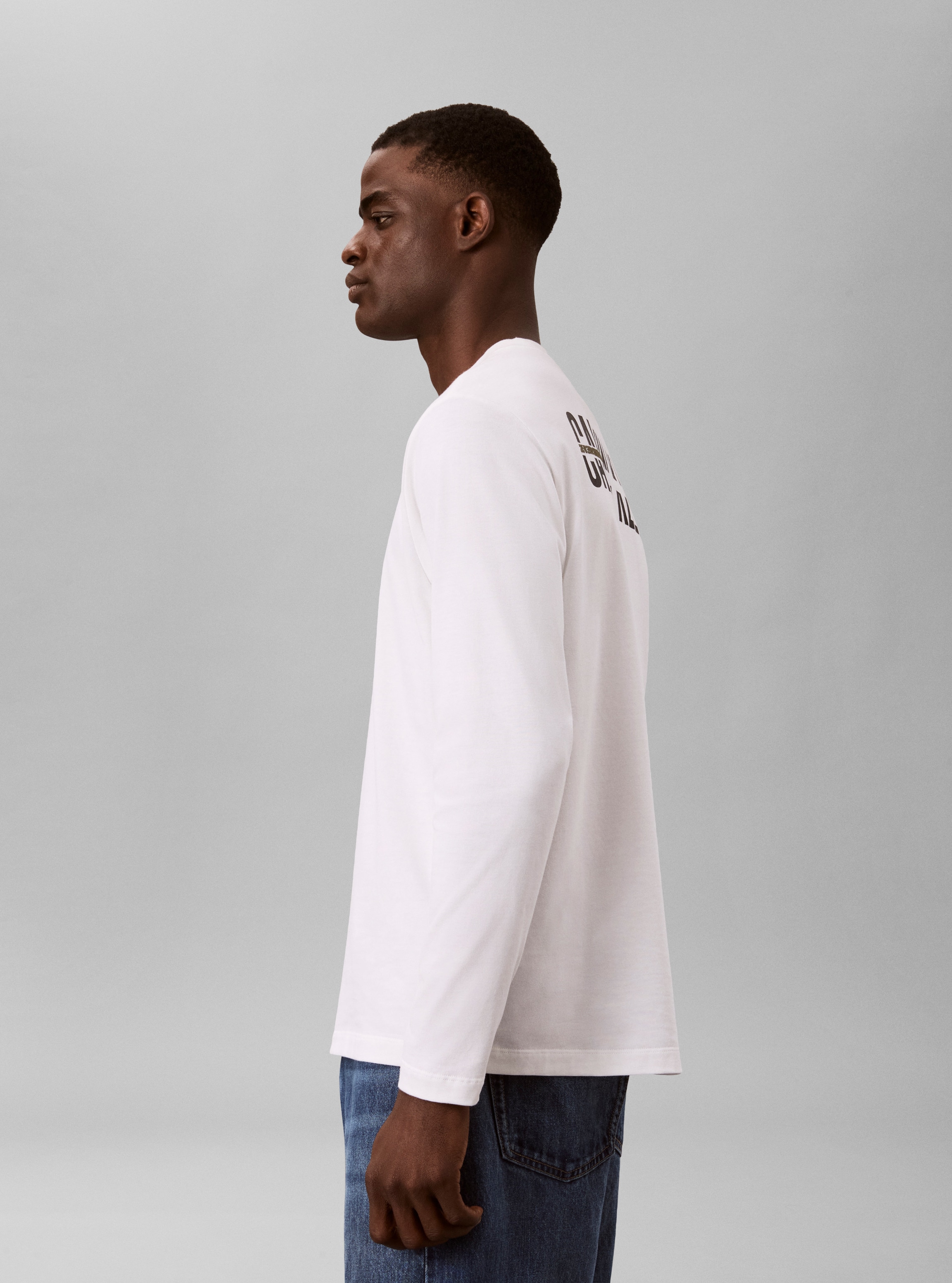 Calvin Klein Jeans Langarmshirt »EASY 20S RETRO CALVIN BACK« Regular fit mit Markenprint