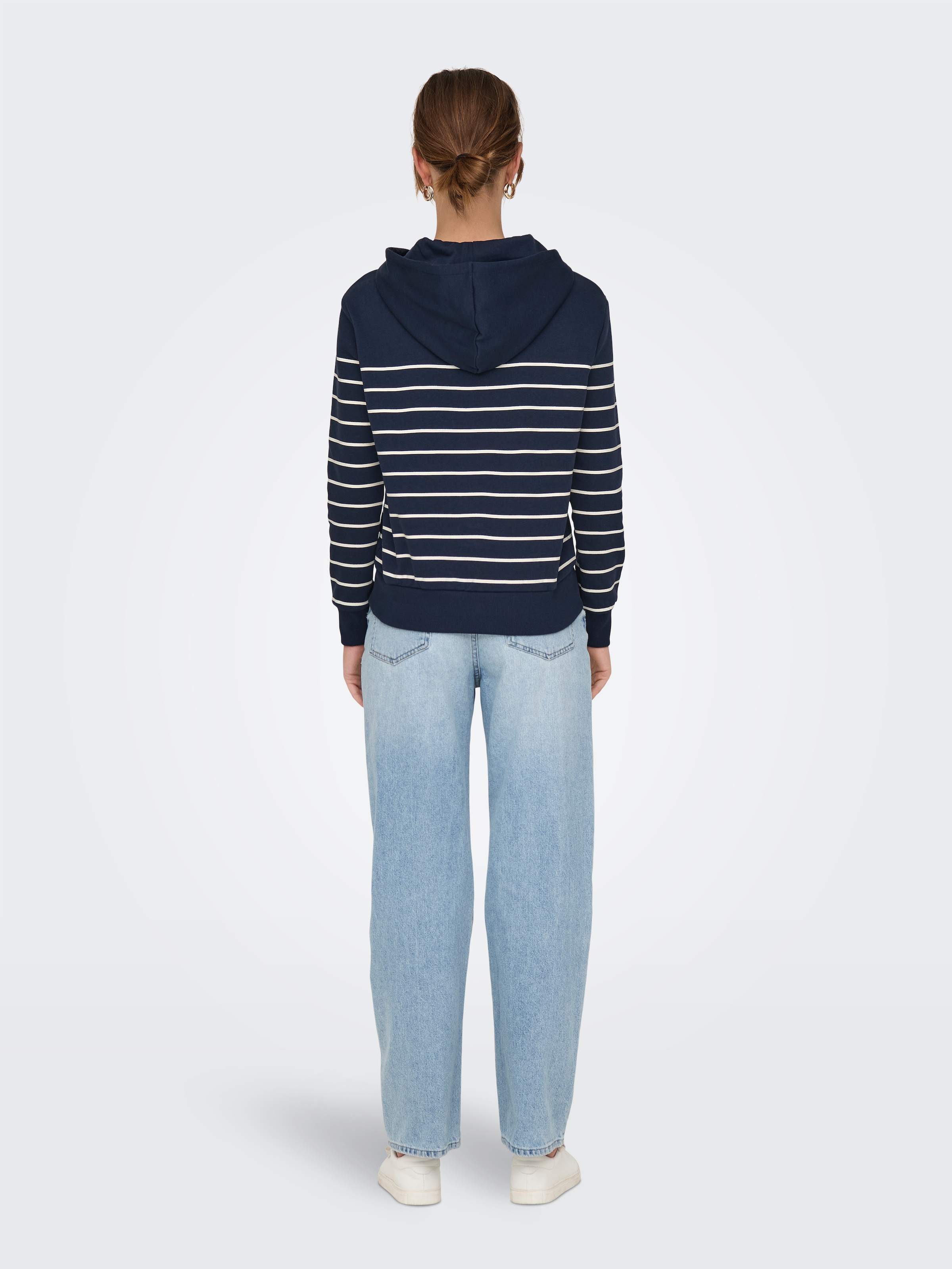 ONLY Kapuzensweatshirt »ONLADELLE L/S STRIPE HOOD SWT«, mit Herz-Stickerei