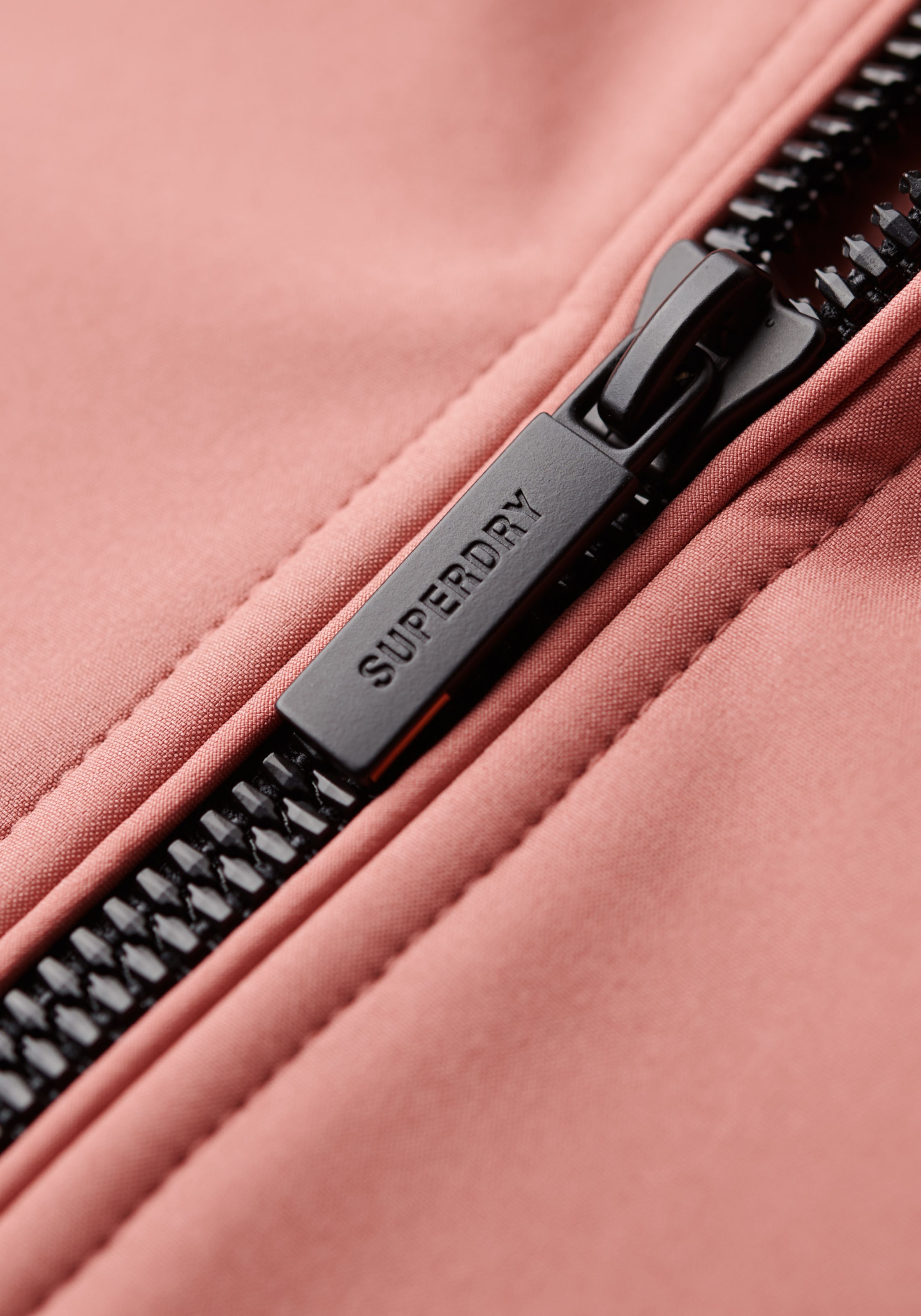 Superdry Outdoorjacke »HOODED SOFT SHELL TREKKER JKT«, mit Kapuze
