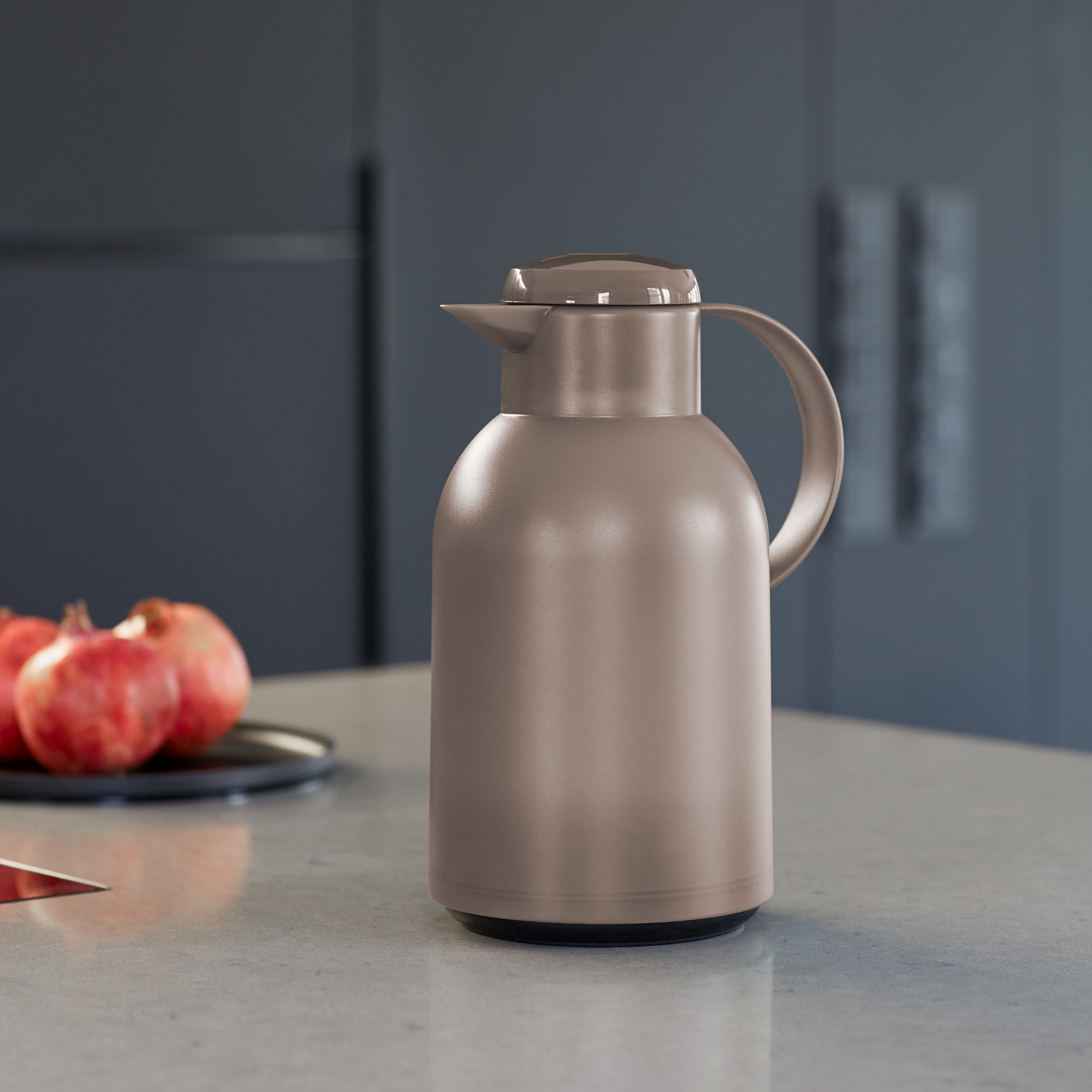 Emsa Isolierkanne »Samba«, 1,5 l, XXL-Modell, zeitloses Design, einfacher K günstig online kaufen