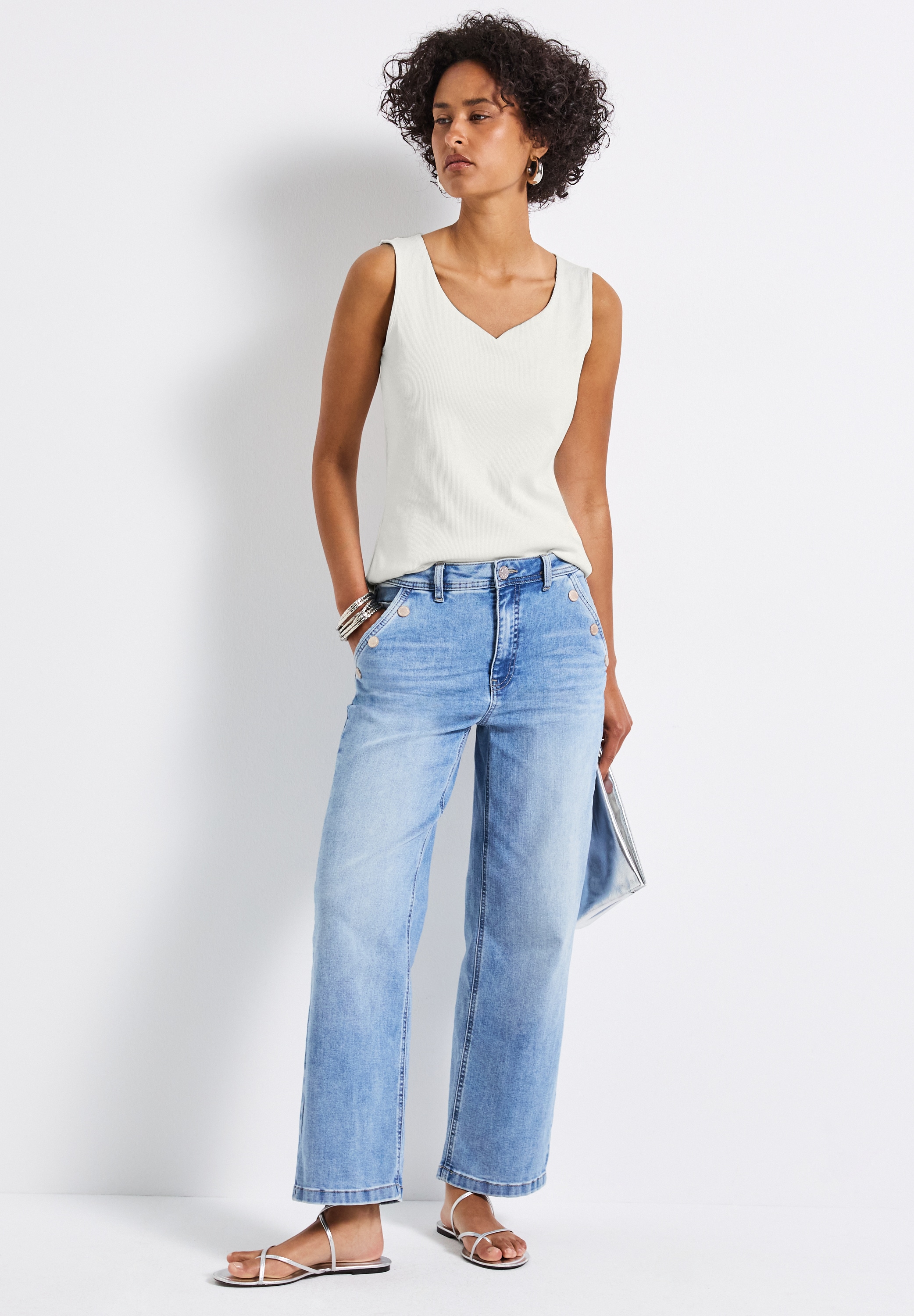 STREET ONE Shirttop »GANIA«, mit Herzausschnitt und Stretch