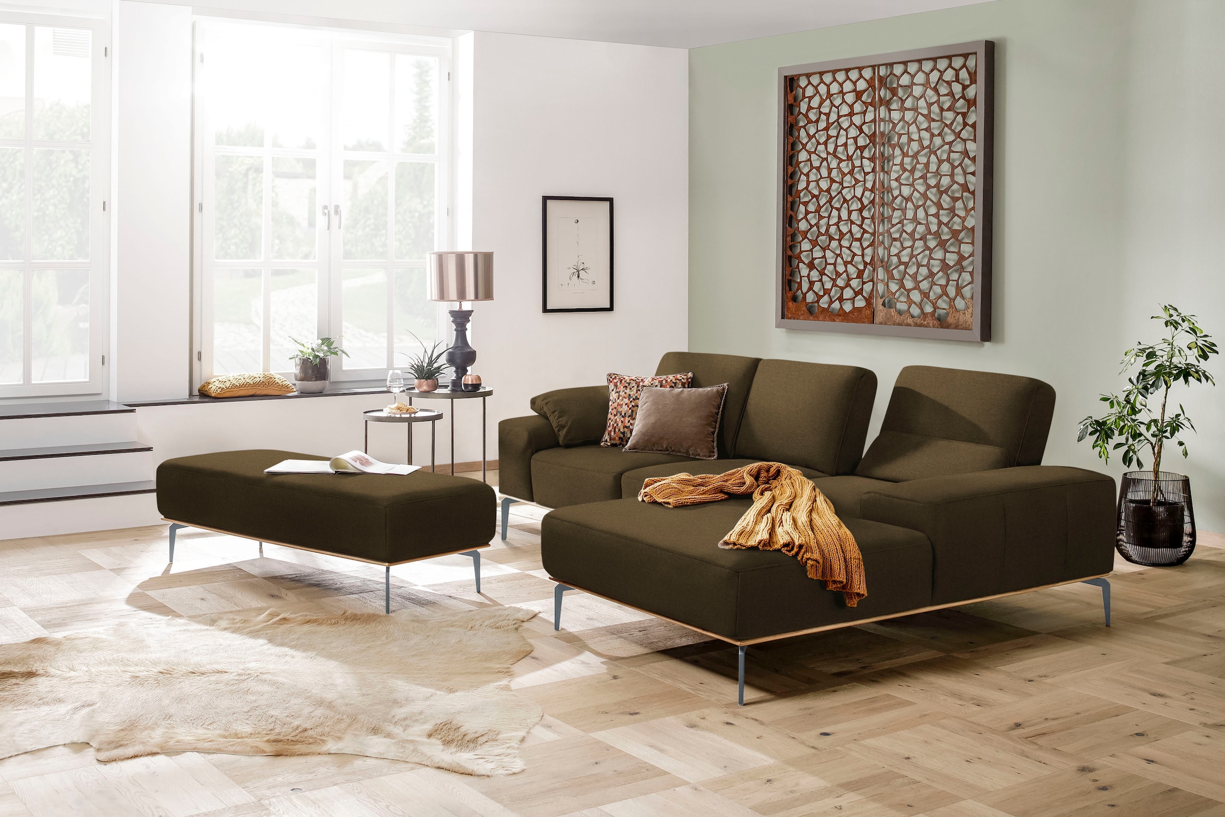 W.SCHILLIG Ecksofa »run, Designsofa mit tollem Sitzkomfort, bequem, L-Form«, mit elegantem Holzsockel, Füße in Silber matt, Breite 279 cm