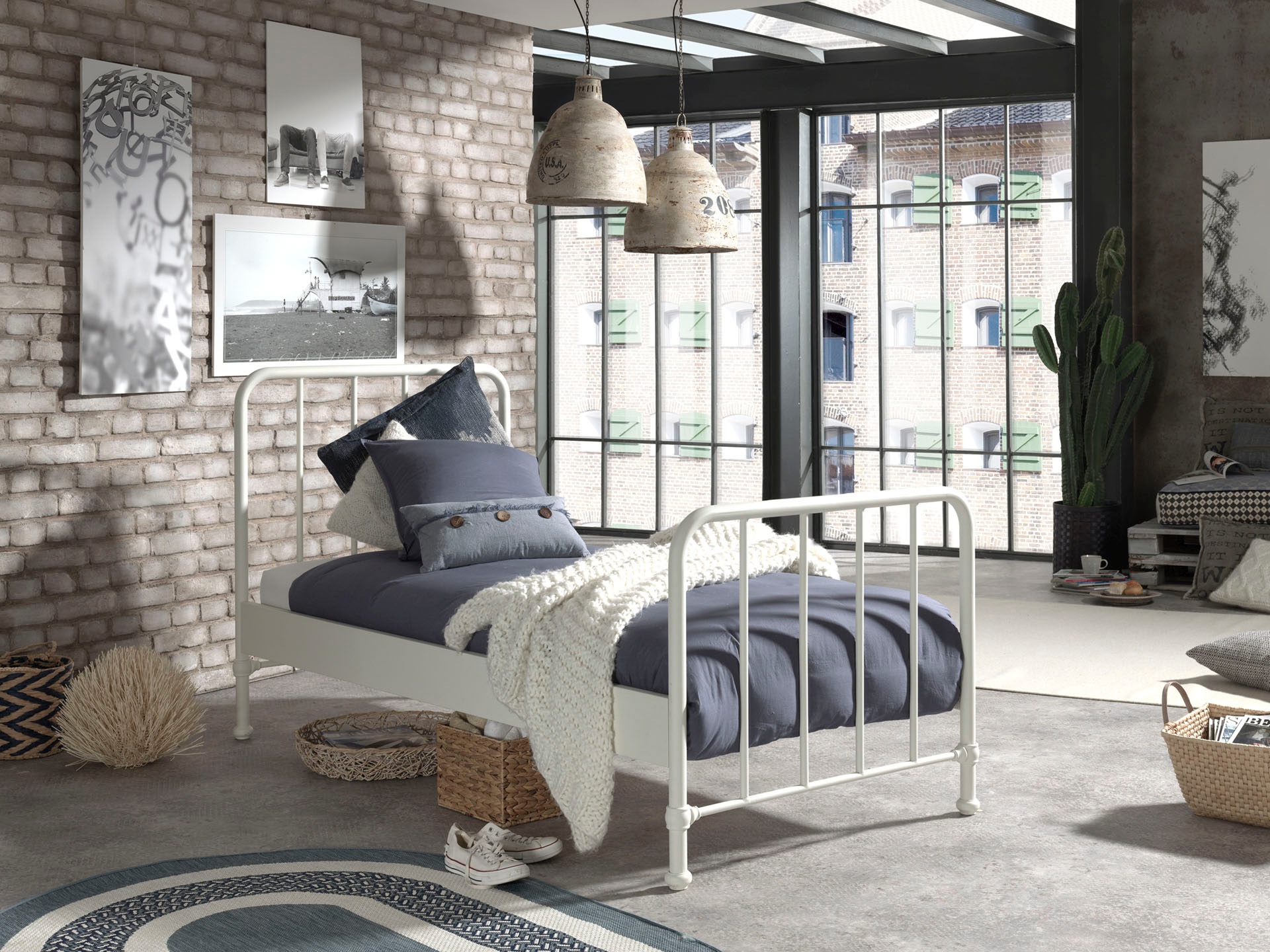 Vipack Jugendbett "Bronxx, Einzelbett 90/200, sehr stabil, romantische Opti günstig online kaufen