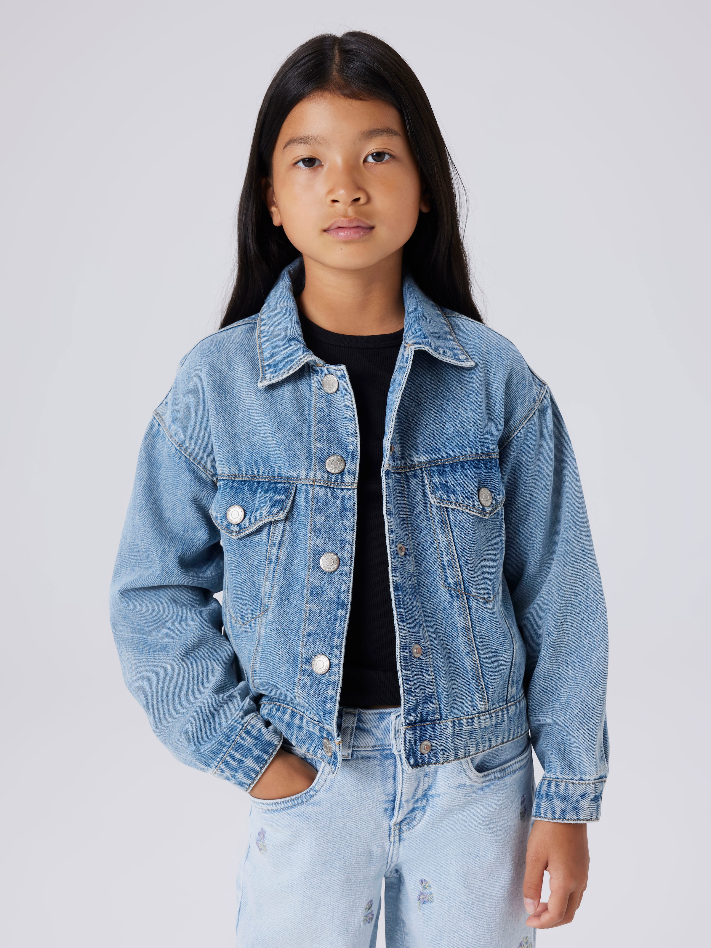 Name It Jeansjacke »NKFMILA DNM JACKET 8510-ZA NOOS« ohne Kapuze in leicht verkürzter, klassischer Form