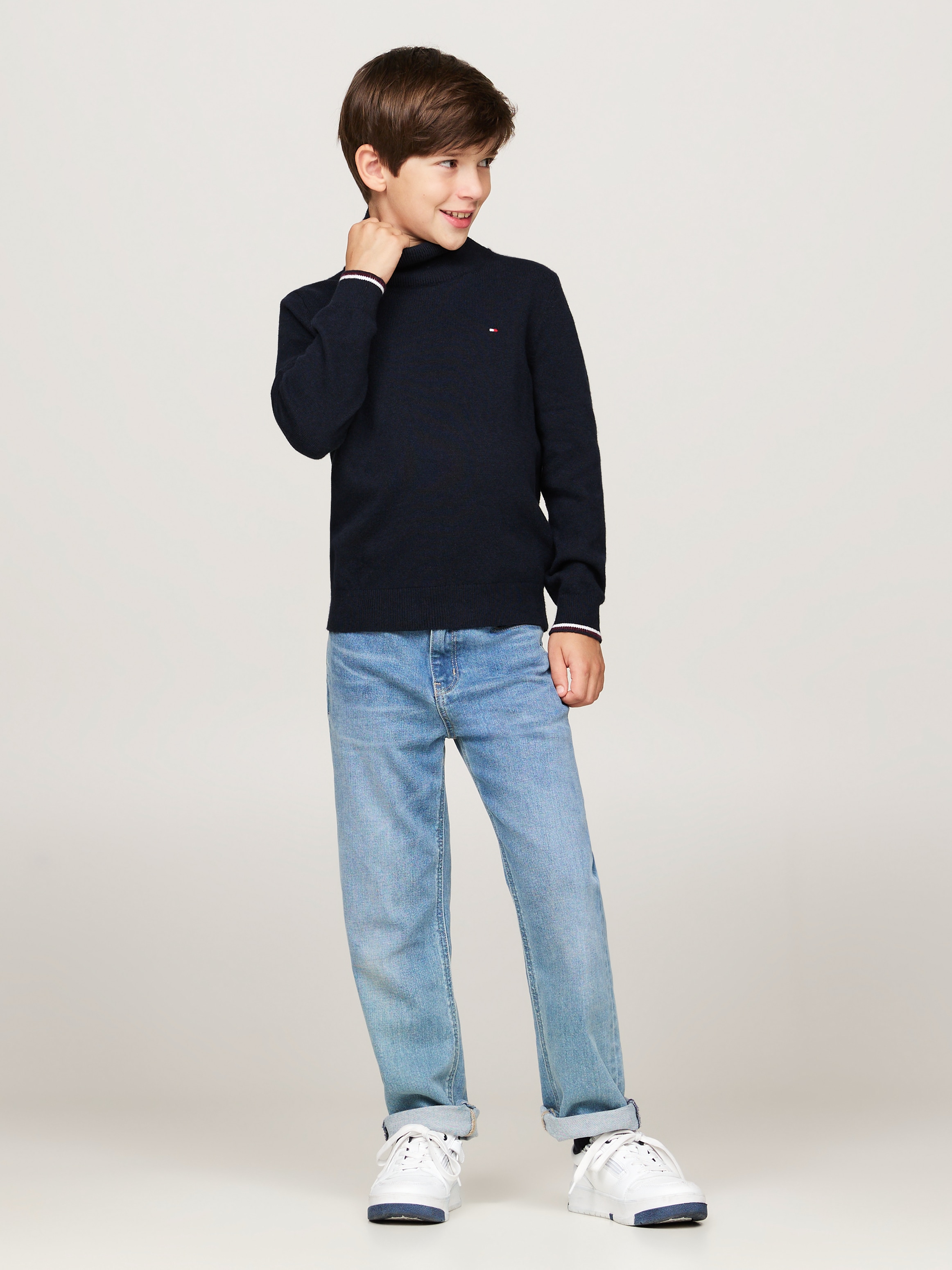 Tommy Hilfiger Strickpullover »ESSENTIAL REG TURTLENECK SWEATER«, mit Kontrast-Streifen, Logostickerei