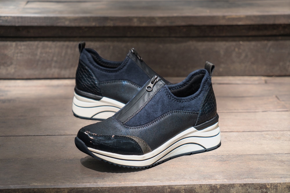 Remonte Slip-On Sneaker »Elisabeth Hurley-Collection«, Keilsneaker, Slipper, Schlupfschuh, Freizeitschuh, vegan