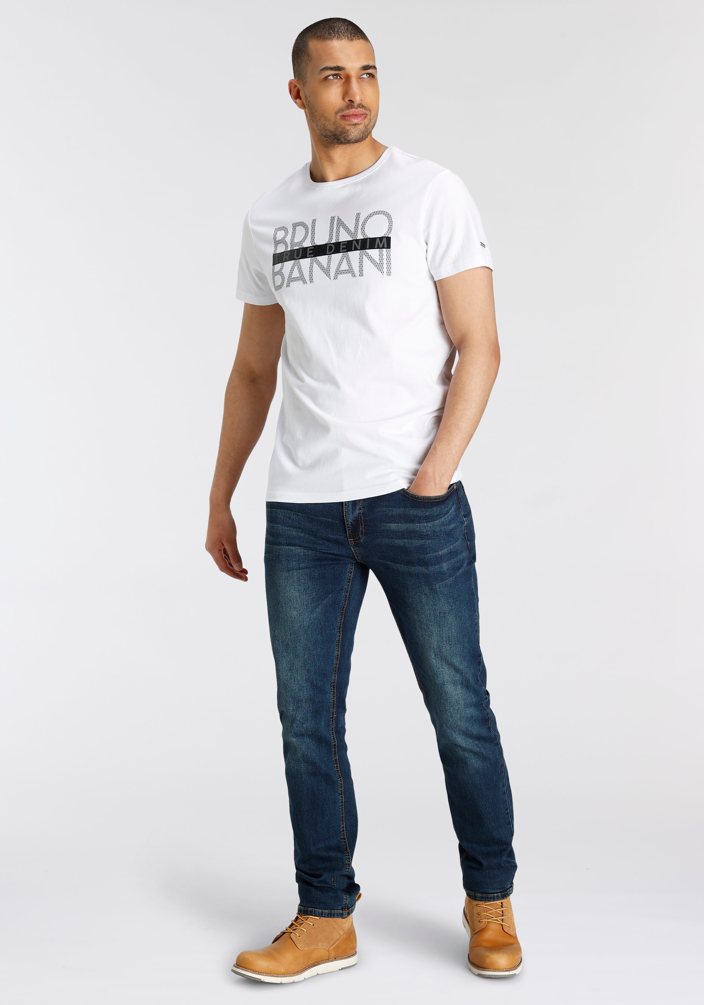 Bruno Banani T-Shirt, kurzärmelig, schmal geschnitten, bedruckt, aus Baumwolle