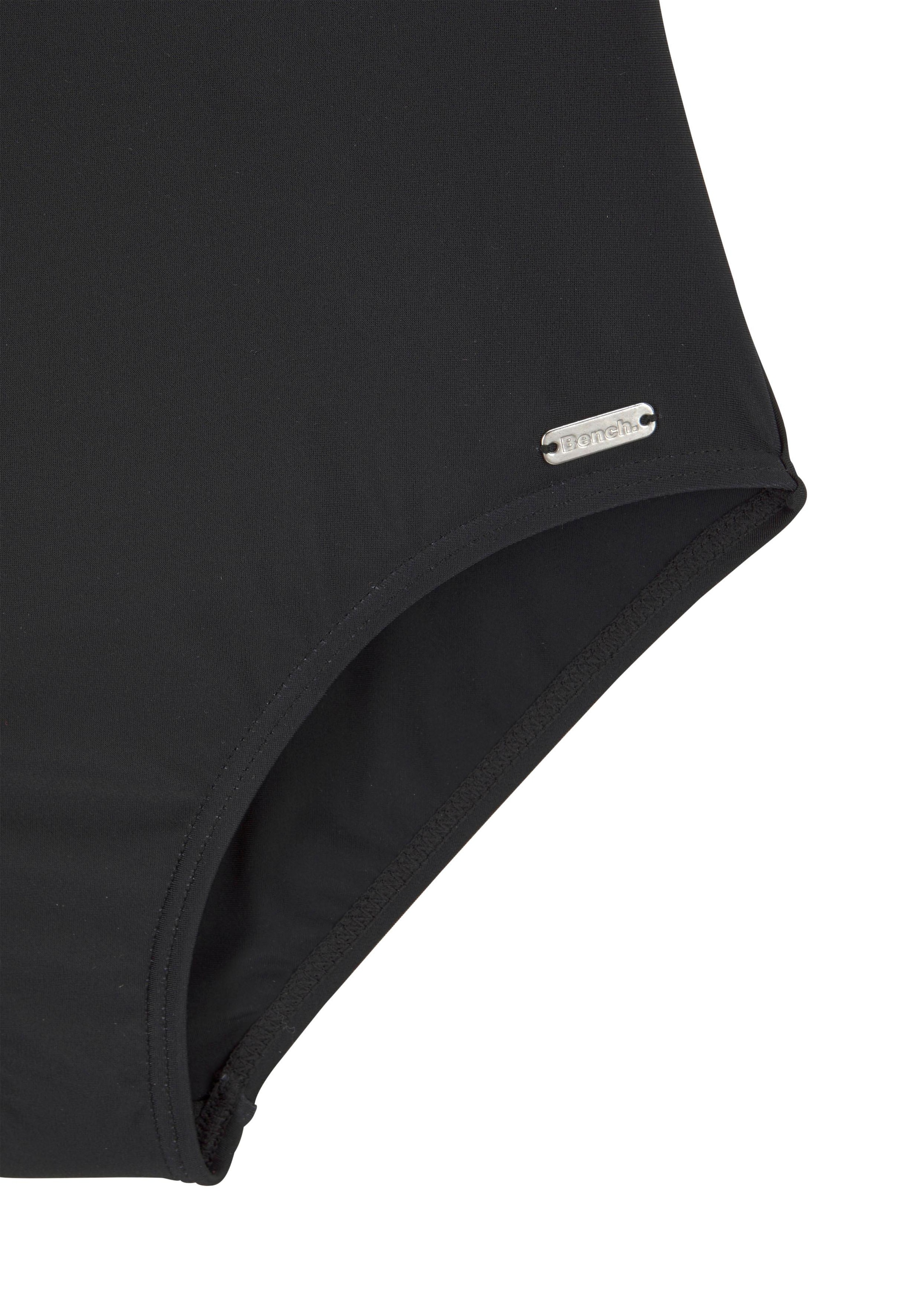 2. Bild von Bench. Badeanzug, mit platziertem Druck