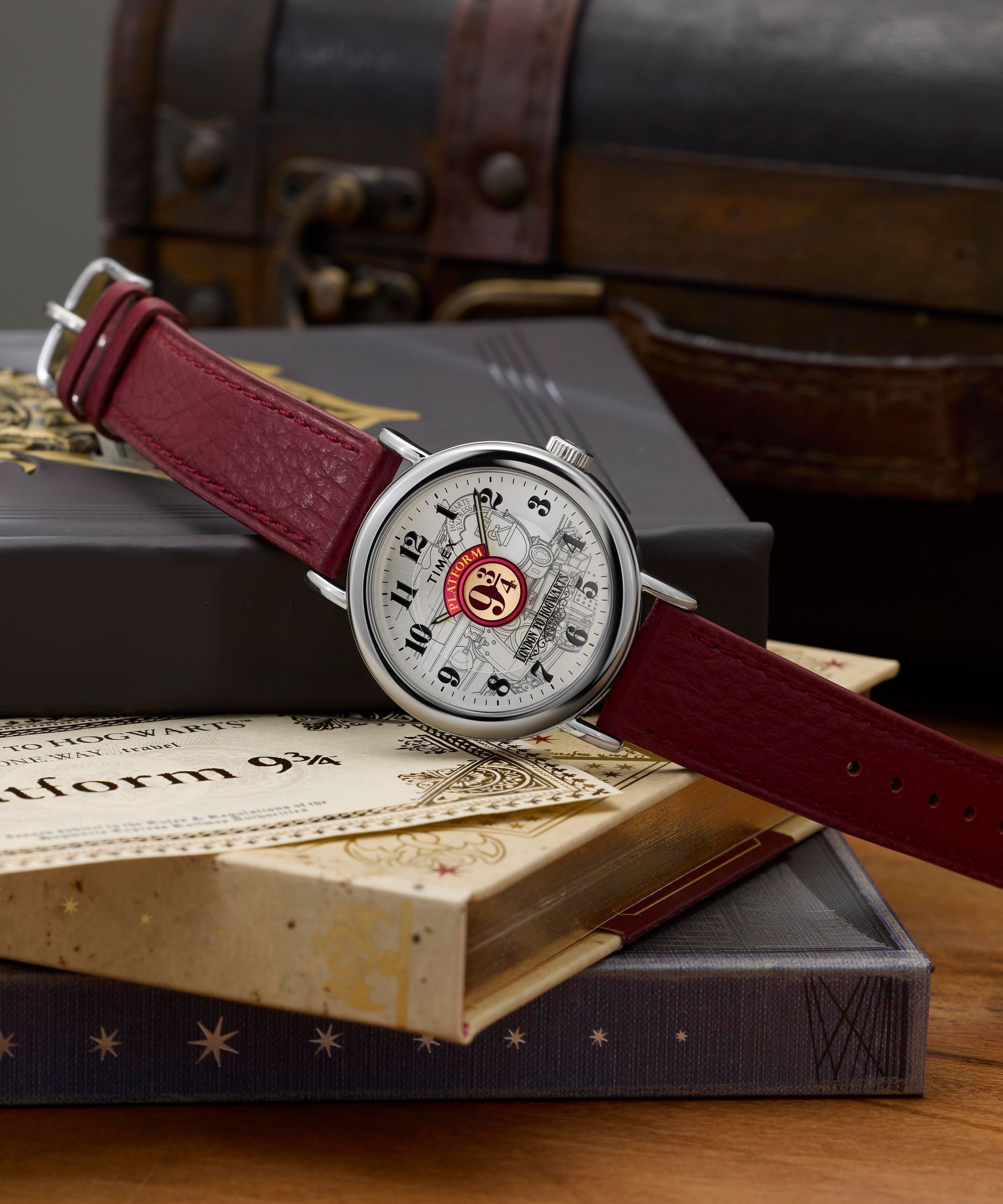 Timex Quarzuhr »Timex x Harry Potter Weekender Platform 9 3/4« Armbanduhr, Damenuhr, Herrenuhr, Lederarmband, analog, Beleuchtung