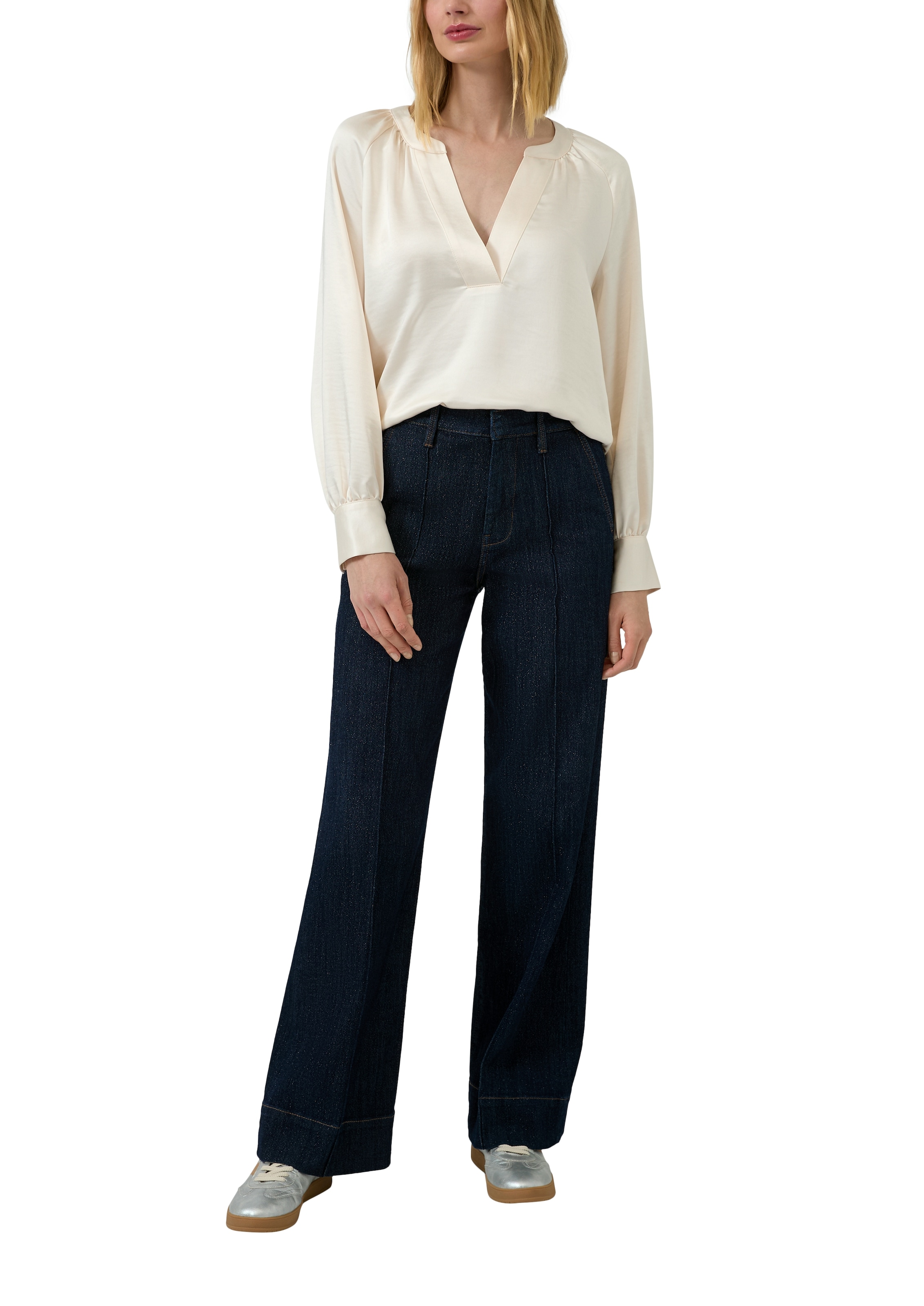 s.Oliver Gerade Jeans »SURI« mit Bügelfalte und kontrastfarbenen Nähten