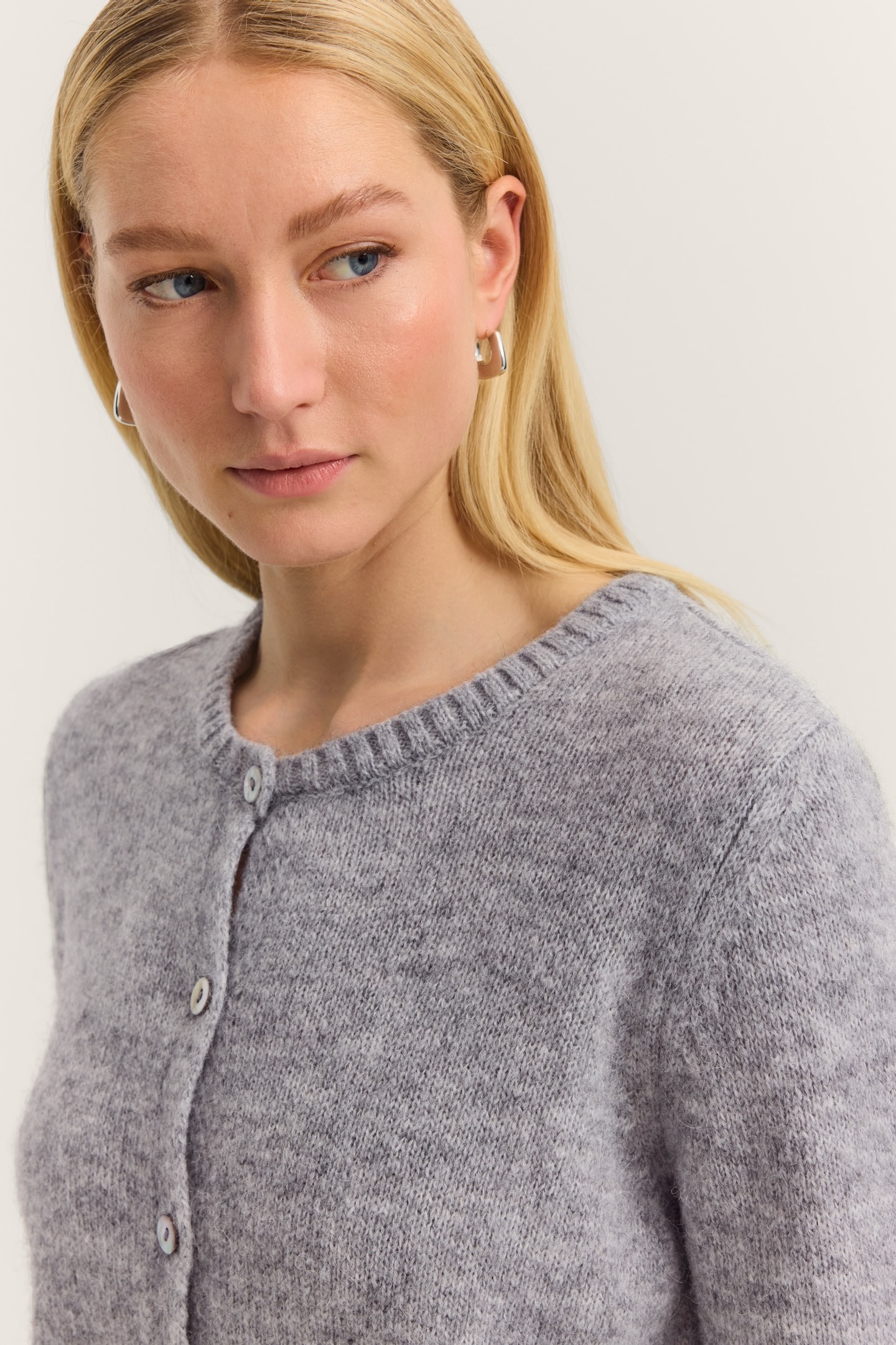 bugatti Cardigan »Weich & warm«, mit Rundhals & Knopfleiste