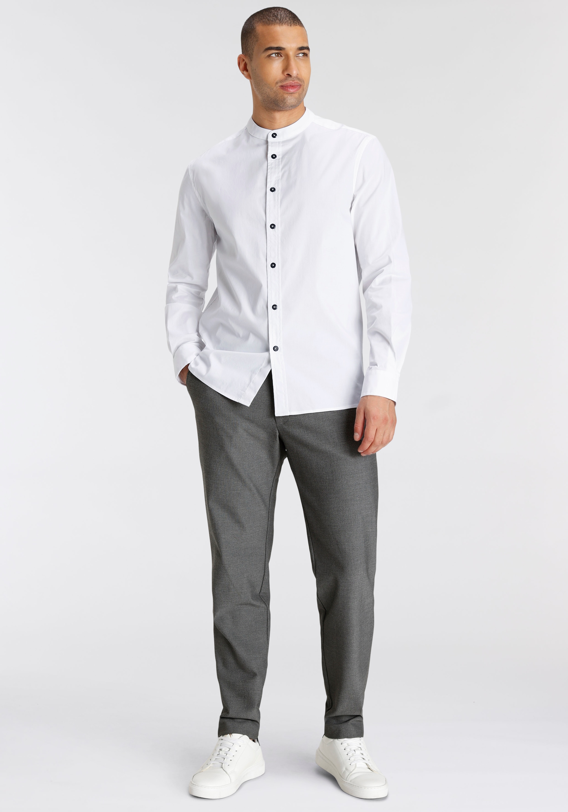 Bruno Banani Chinohose »In Wolloptik mit Elastischen Bund«