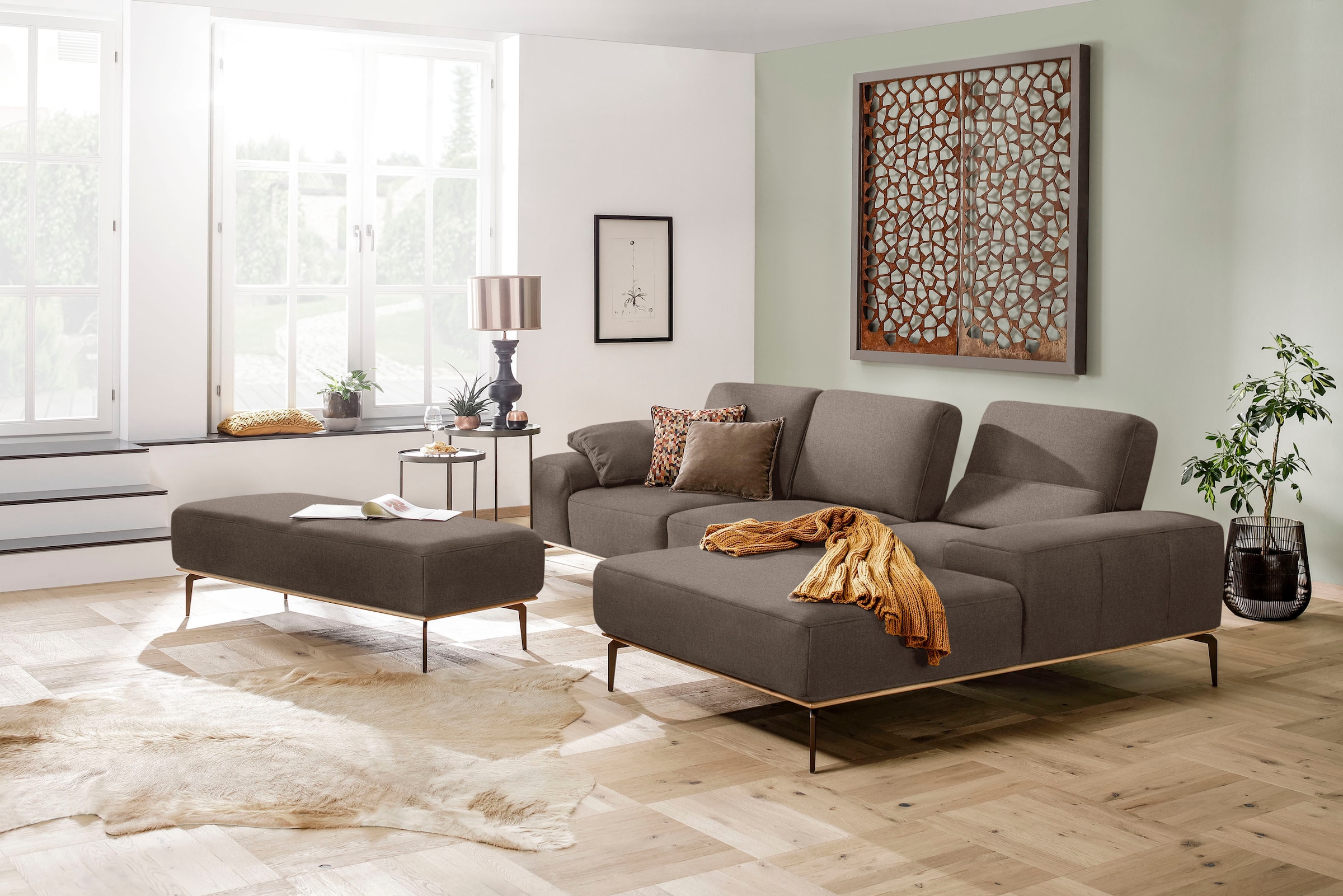 W.SCHILLIG Ecksofa »run, Designsofa mit tollem Sitzkomfort, L-Form«, mit Holzsockel, Füße in Bronze pulverbeschichtet, Breite 299 cm