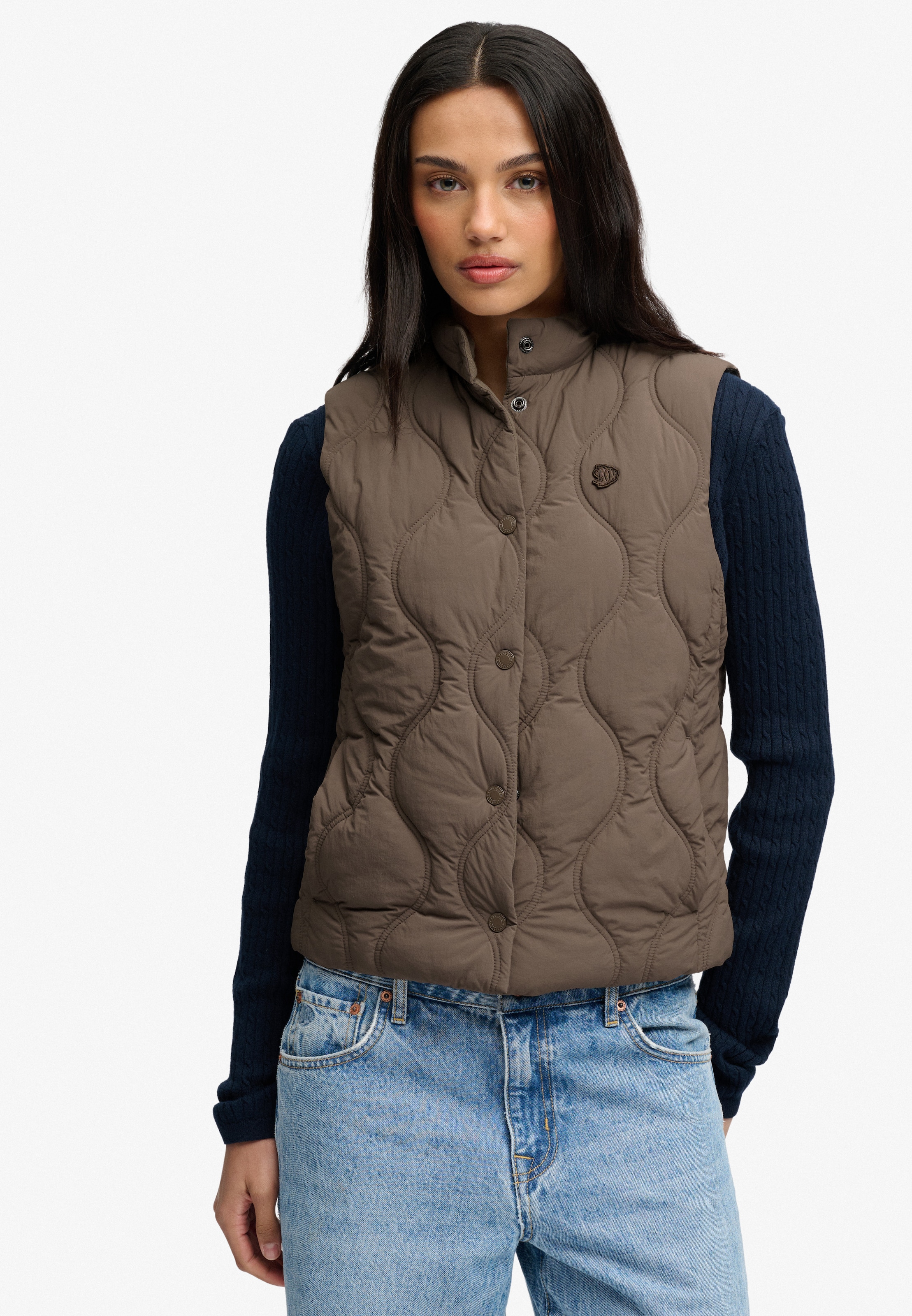 Superdry Steppweste »ONION QUILT CRINKLE SNAP GILET« aus Nylon, Slim Fit, mit Reißverschluss, in normaler Länge