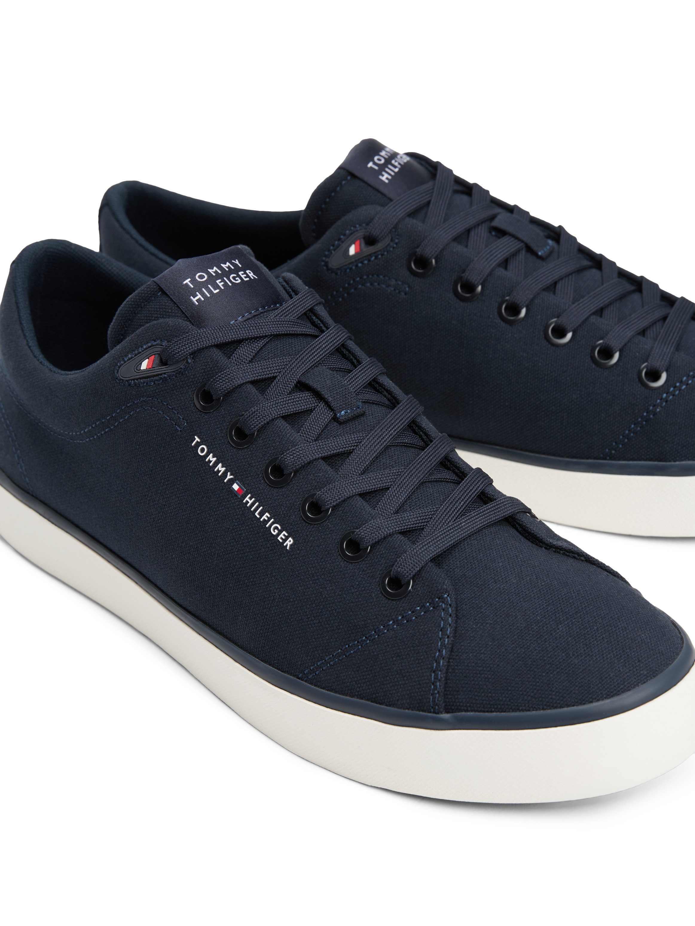 Tommy Hilfiger Sneaker »TH HI VULC LOW CORE CANVAS«, Freizeitschuh, Halbschuh, Schnürer mit weich gepolstertem Schaftrand