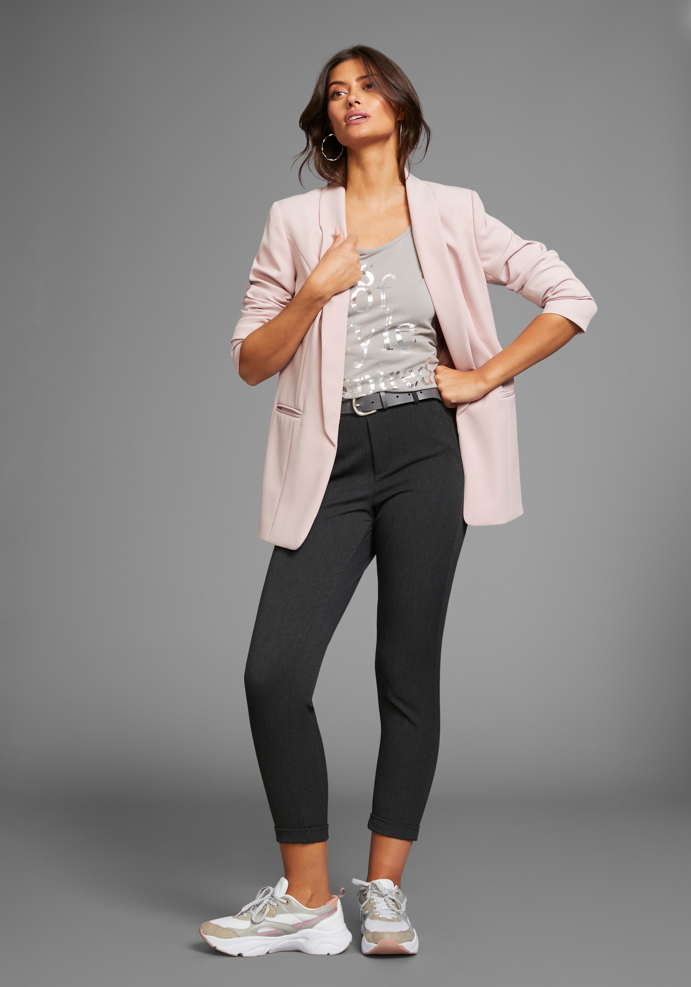 Laura Scott T-Shirt sehr figurbetont,  mit frischem Print,  Rundhals,  für die Freizeit