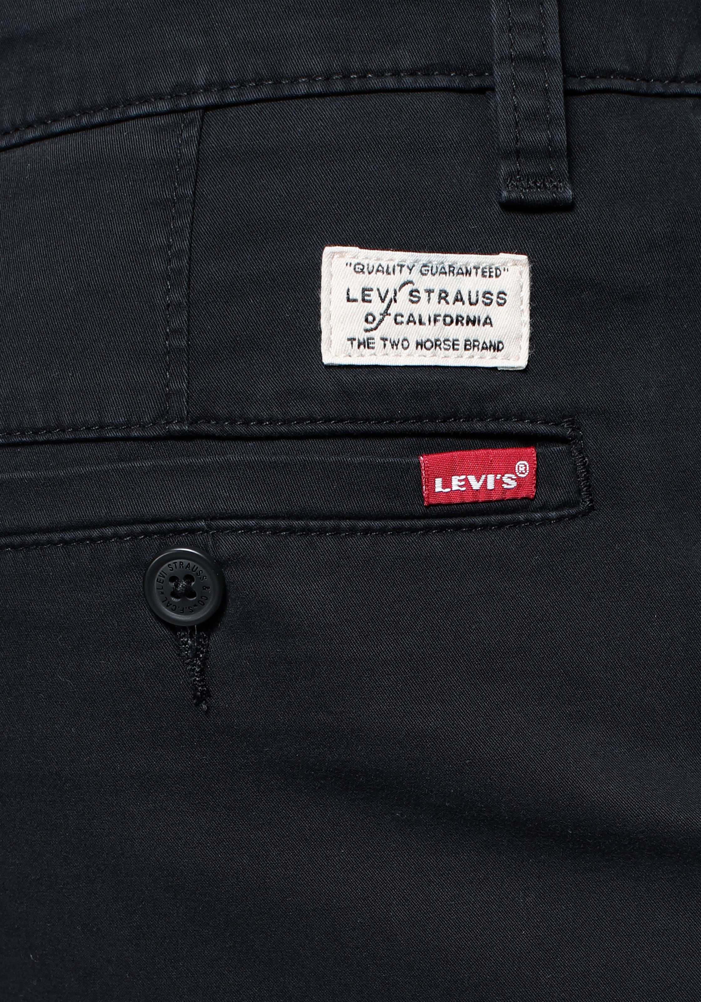 Levi's® Chinoshorts »XX CHINO SHORT II«, mit Logobadge