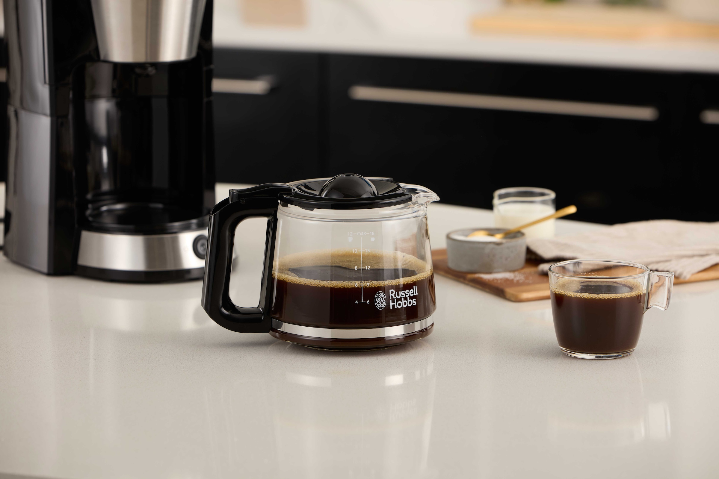 RUSSELL HOBBS Filterkaffeemaschine »27390-56 Heaton«, Korbfilter, aus Edelstahl, Glaskanne, Warmhaltefunktion