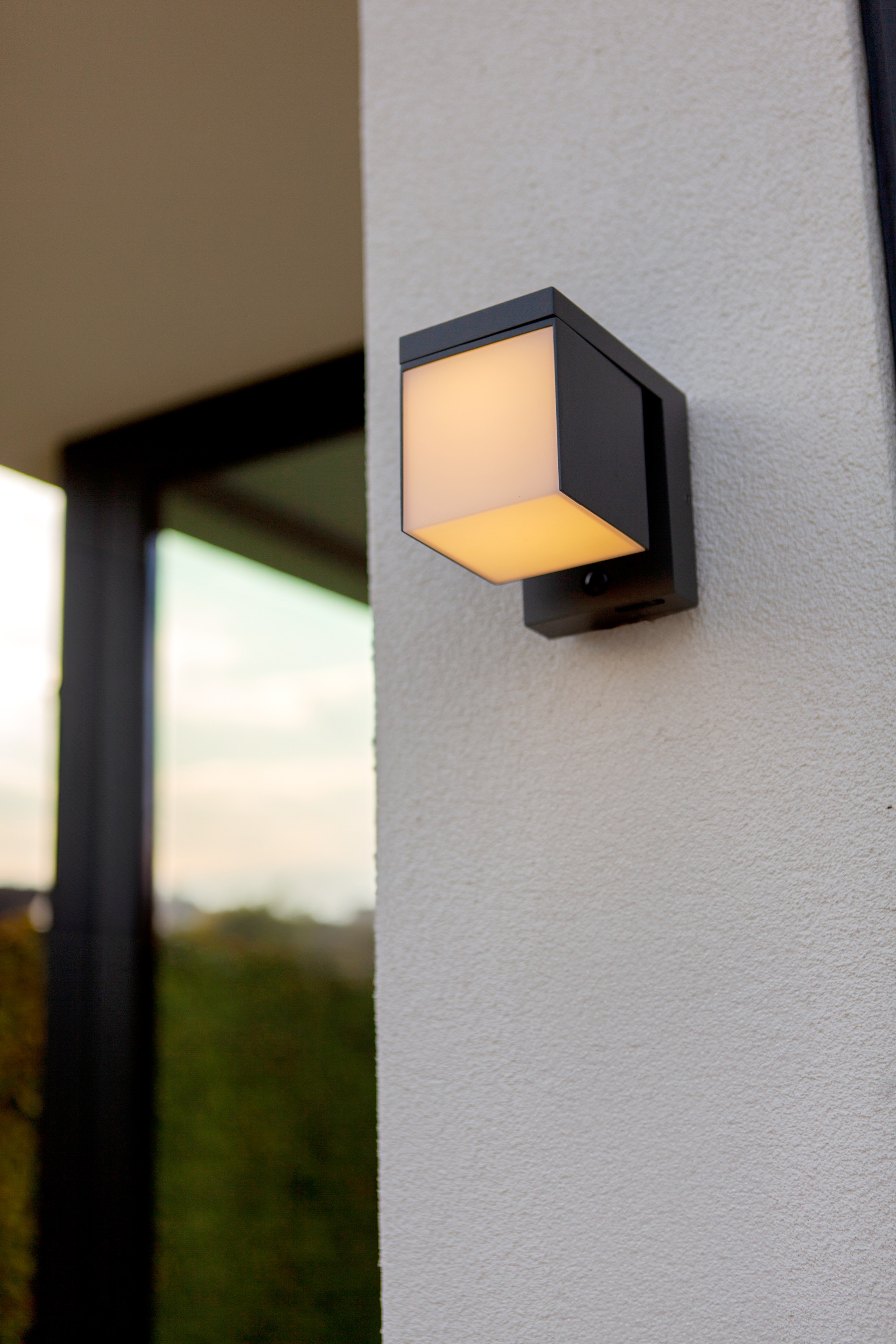 LUTEC LED Solarleuchte »LED-Solarleuchte PRIMA, Hybrid«, 1 flammig, Leuchtmittel LED-Board | LED fest integriert, Solar-Hybrid