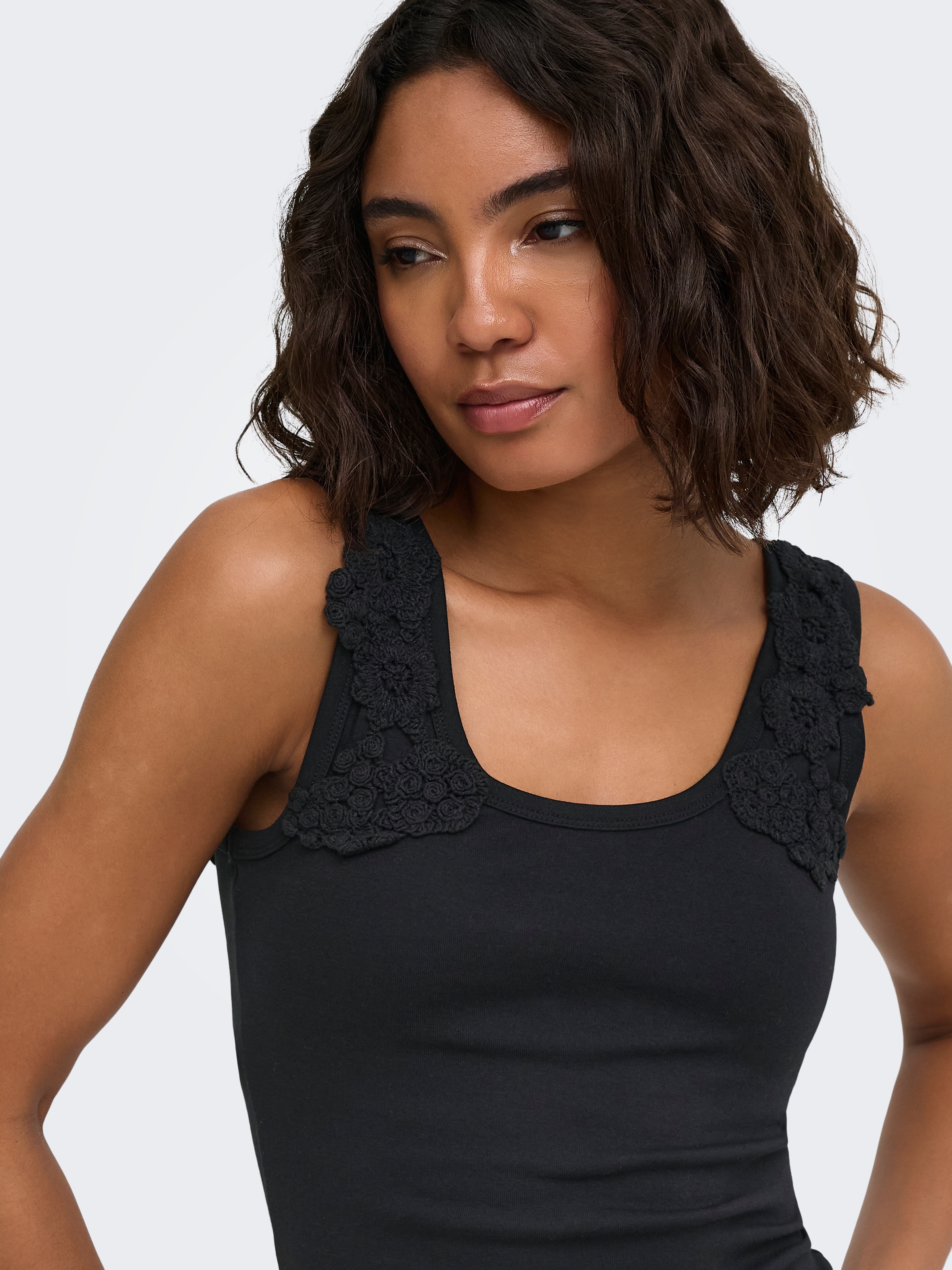 ONLY Tanktop »ONLZANNY S/L CROCHET TANK TOP CS JRS« Baumwollmischung