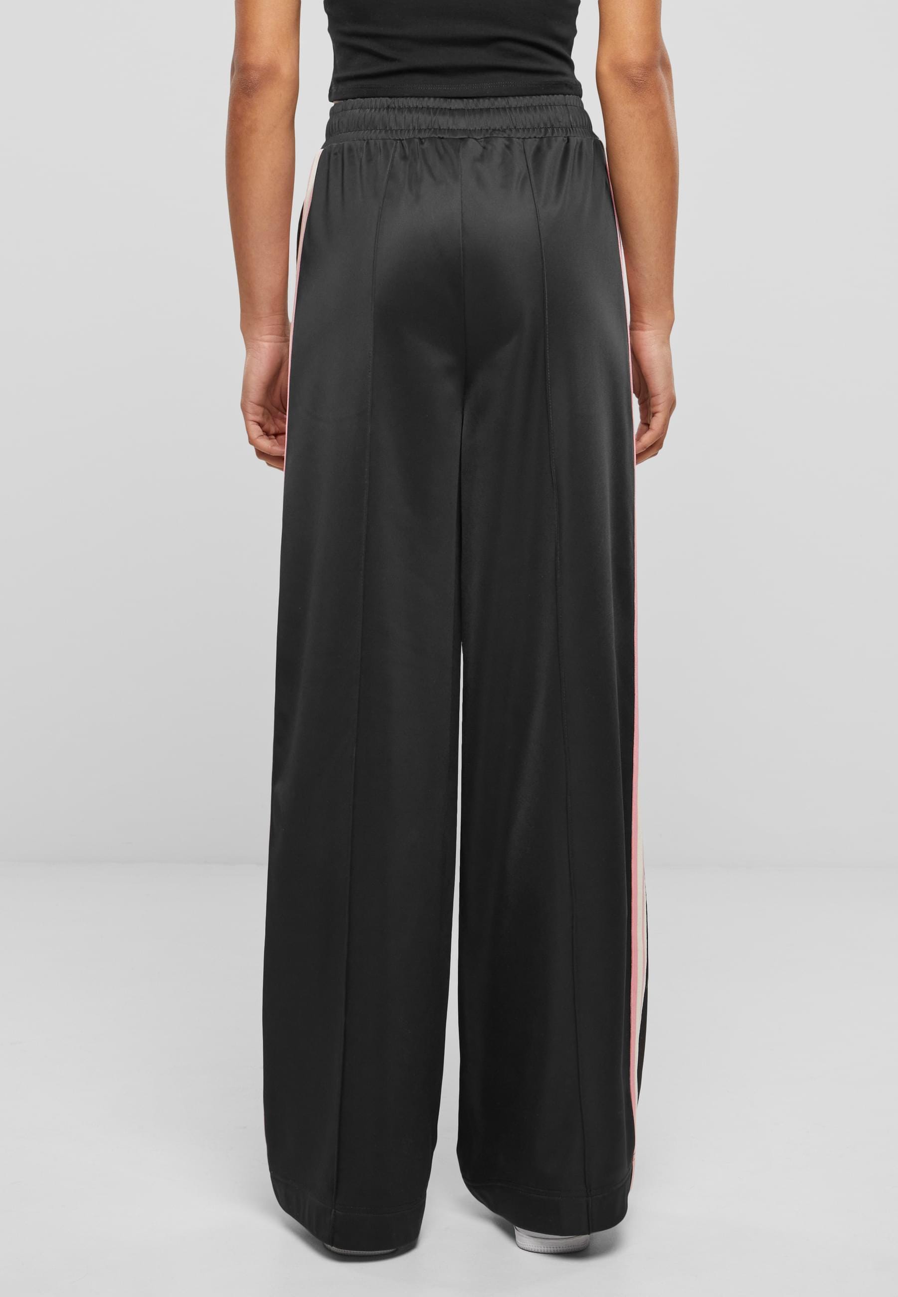 URBAN CLASSICS Stoffhose »Urban Classics Damen Ladies Pin Tuck Track Pants«