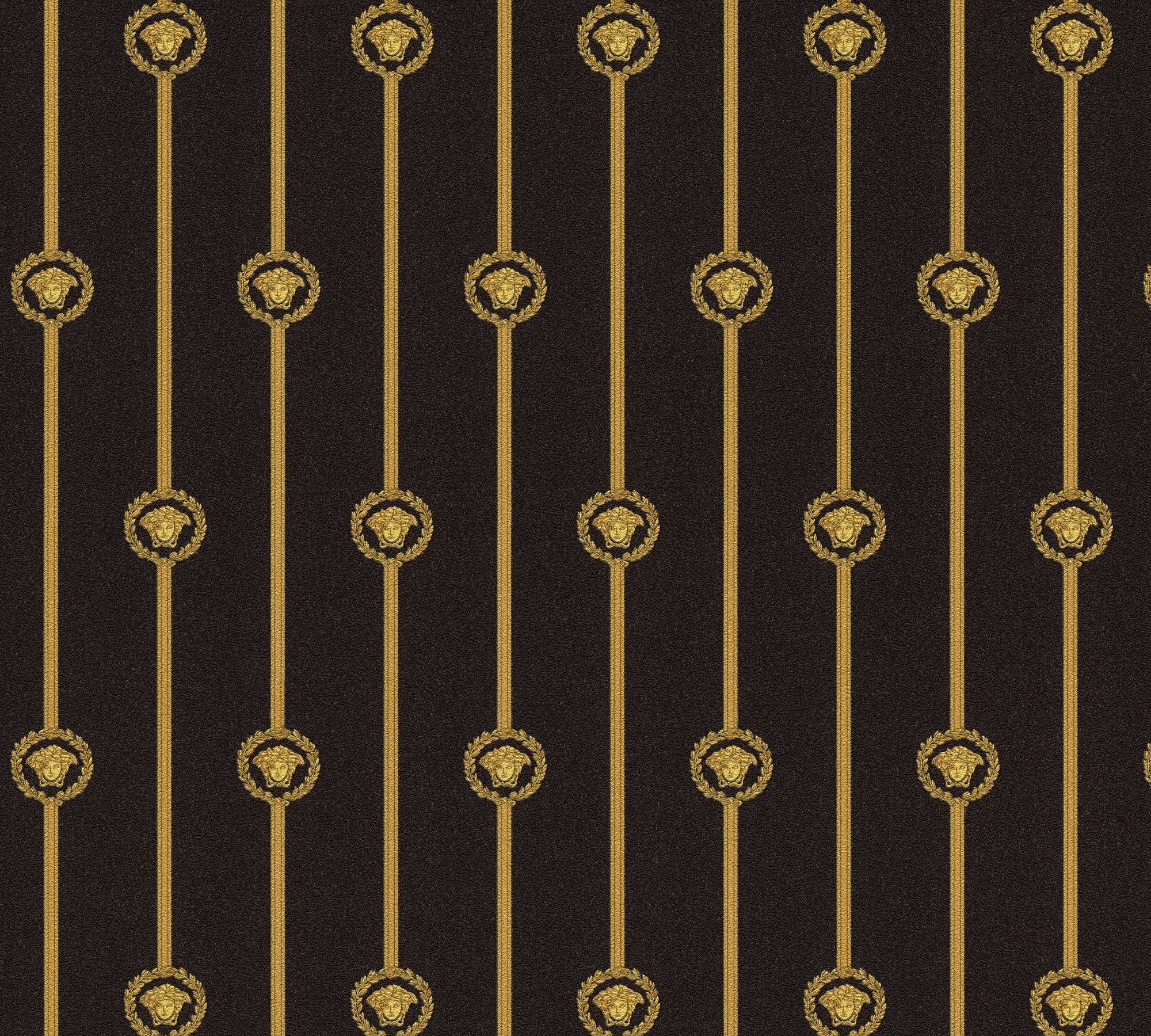 Versace Vliestapete »Versace 6 I Love Baroque –« 3D-Optik | Barock | Motiv geprägt Elegantes Streifendesign mit ikonischen Medaillons & feinem Glanz